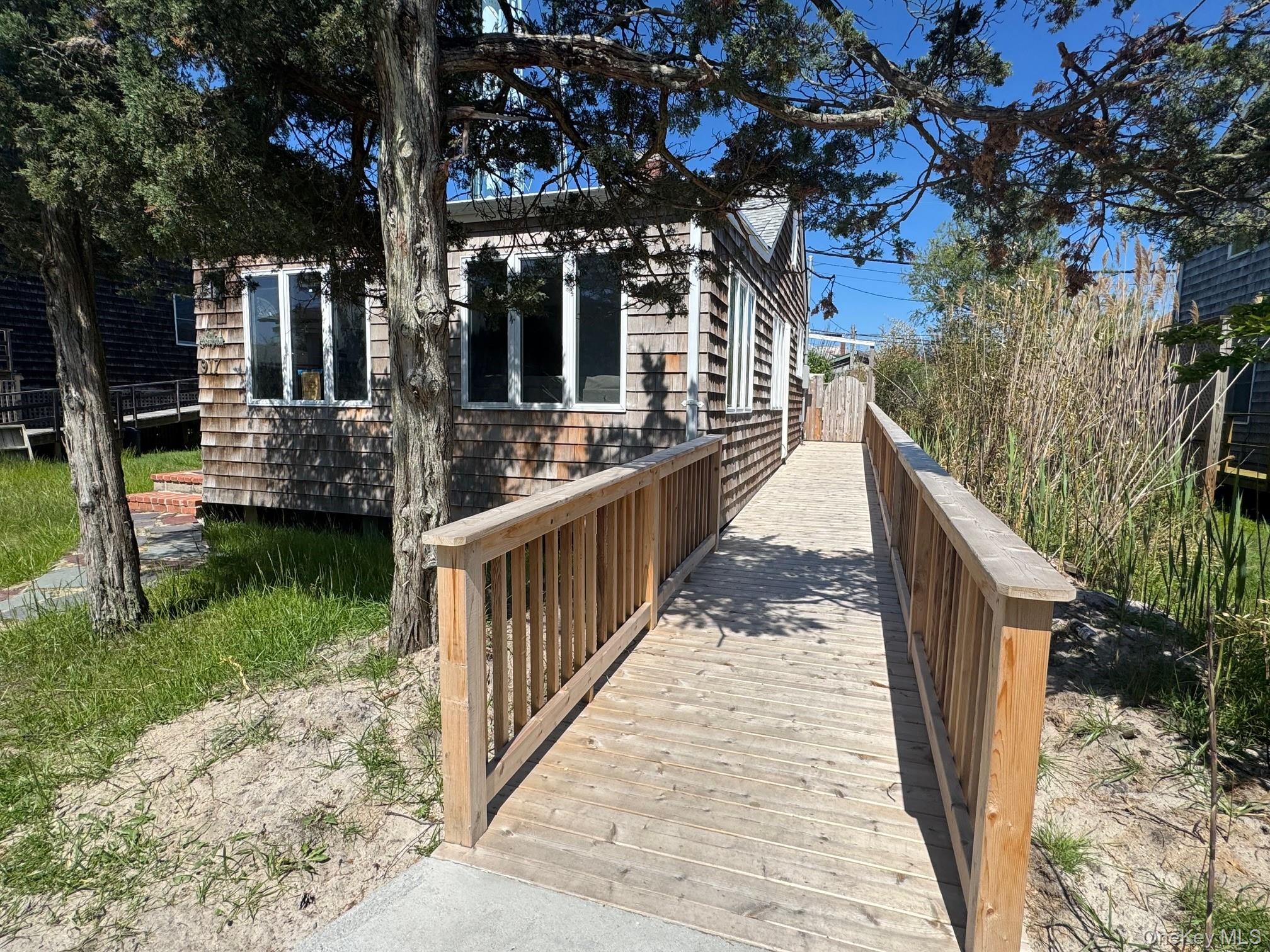 917 Evergreen Walk Property Photo 1