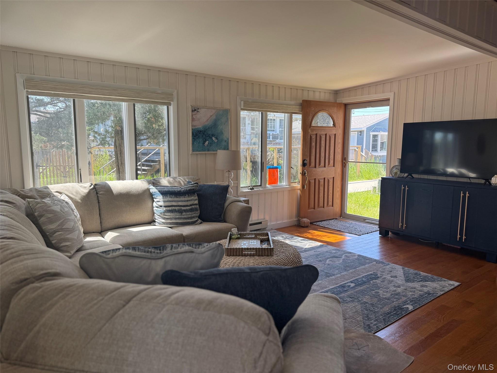 917 Evergreen Walk Property Photo 3