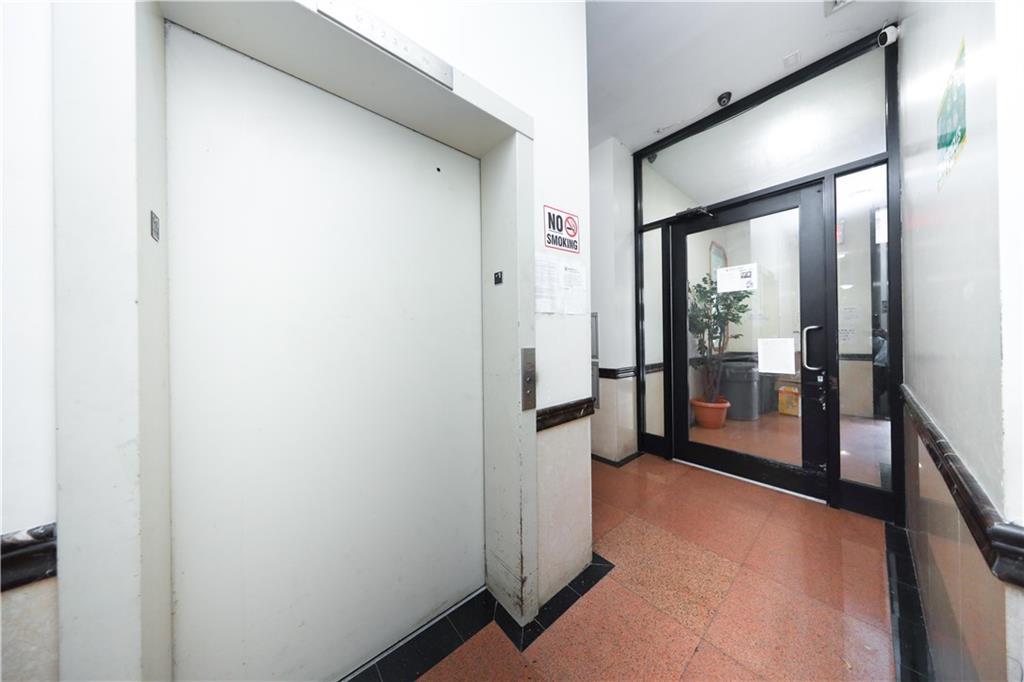 462 52nd Street 2d Property Photo 13
