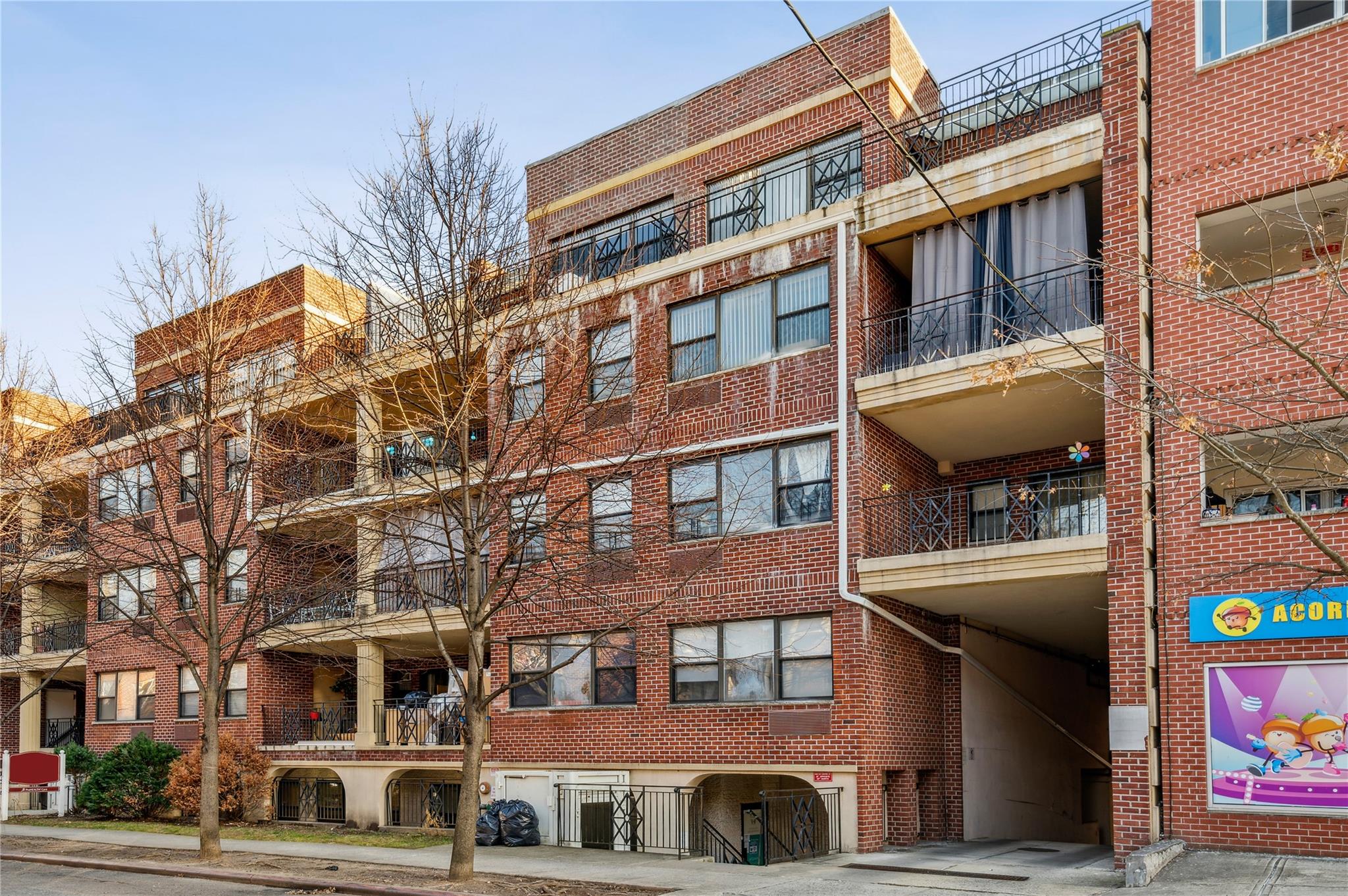 71-19 162 Street 4 E Property Photo 1