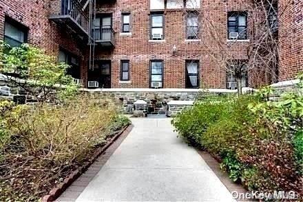 160-15 Powells Cove Boulevard D203 Property Photo 12