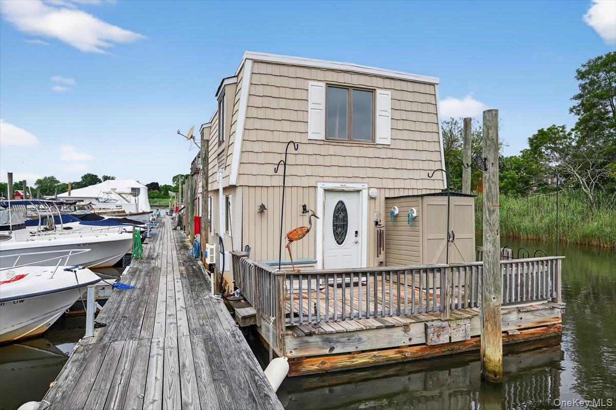 149 C Riverside Drive Property Photo 1
