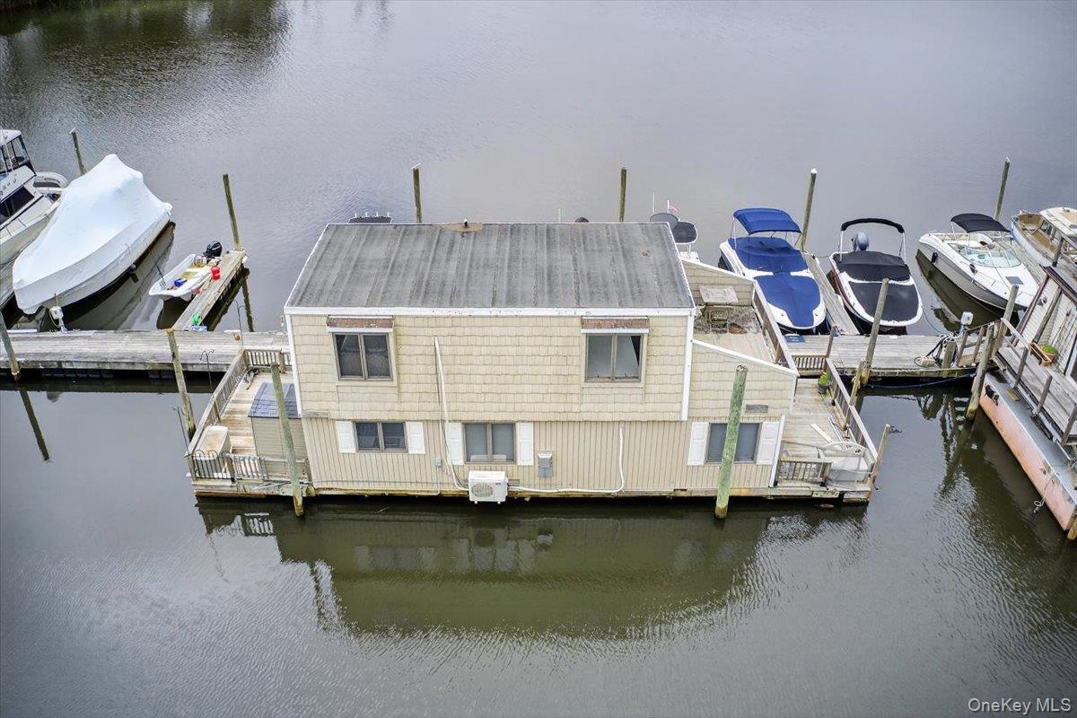 149 C Riverside Drive Property Photo 3