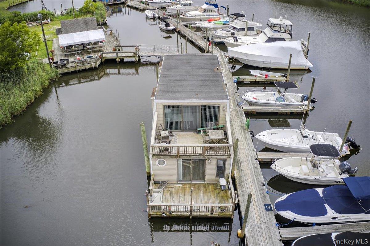 149 C Riverside Drive Property Photo 4