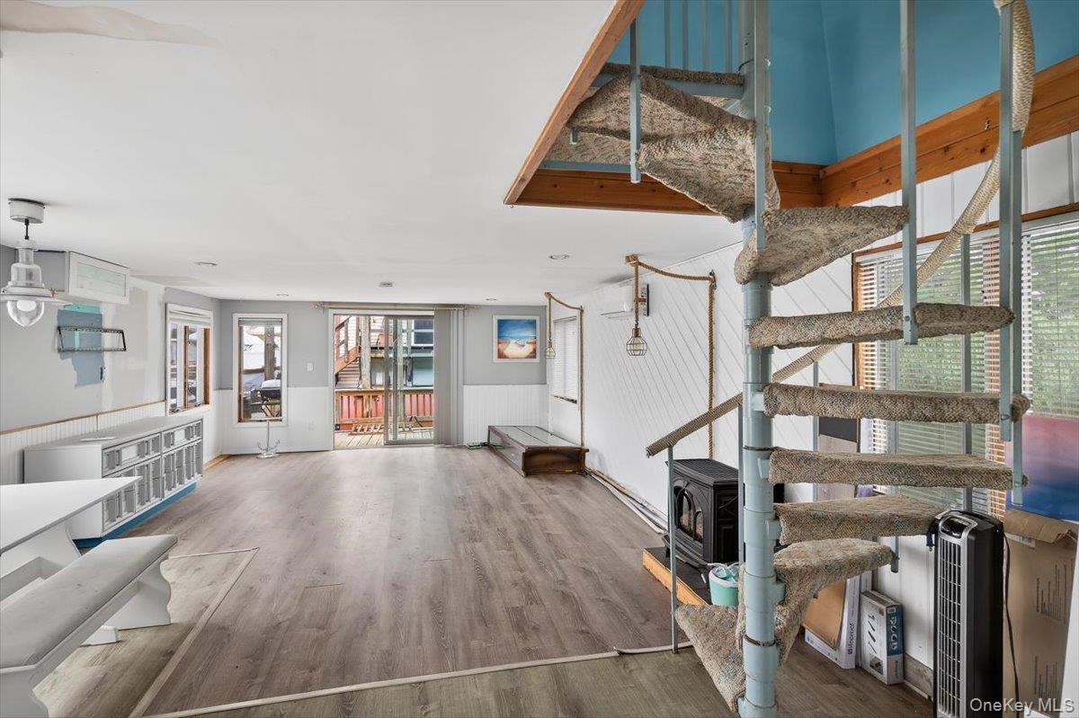 149 C Riverside Drive Property Photo 12