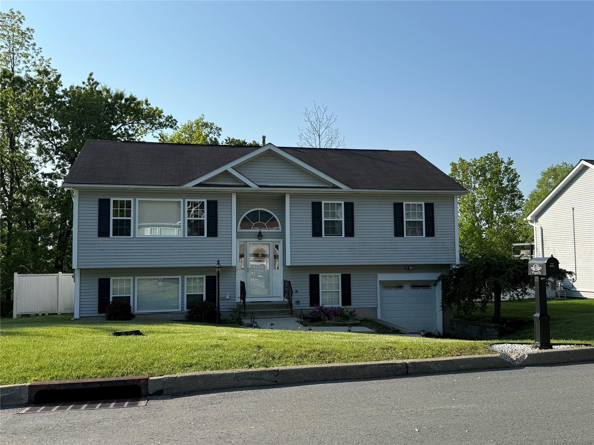 11 Dogwood Dr Property Photo 1