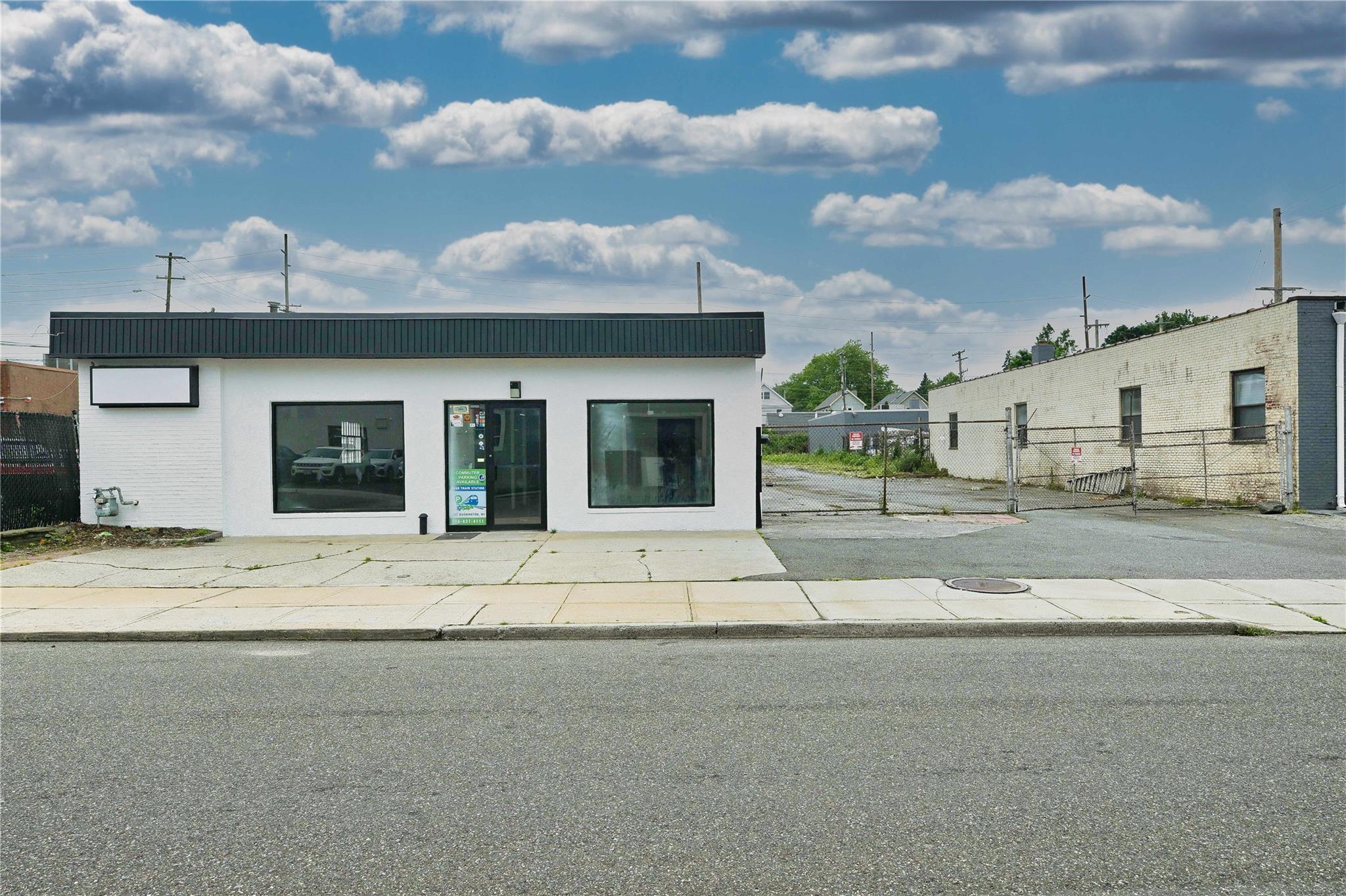 88 S Bayles Avenue Property Photo 10