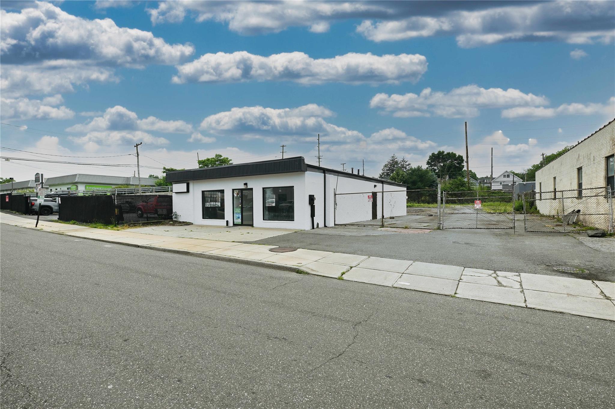88 S Bayles Avenue Property Photo 13