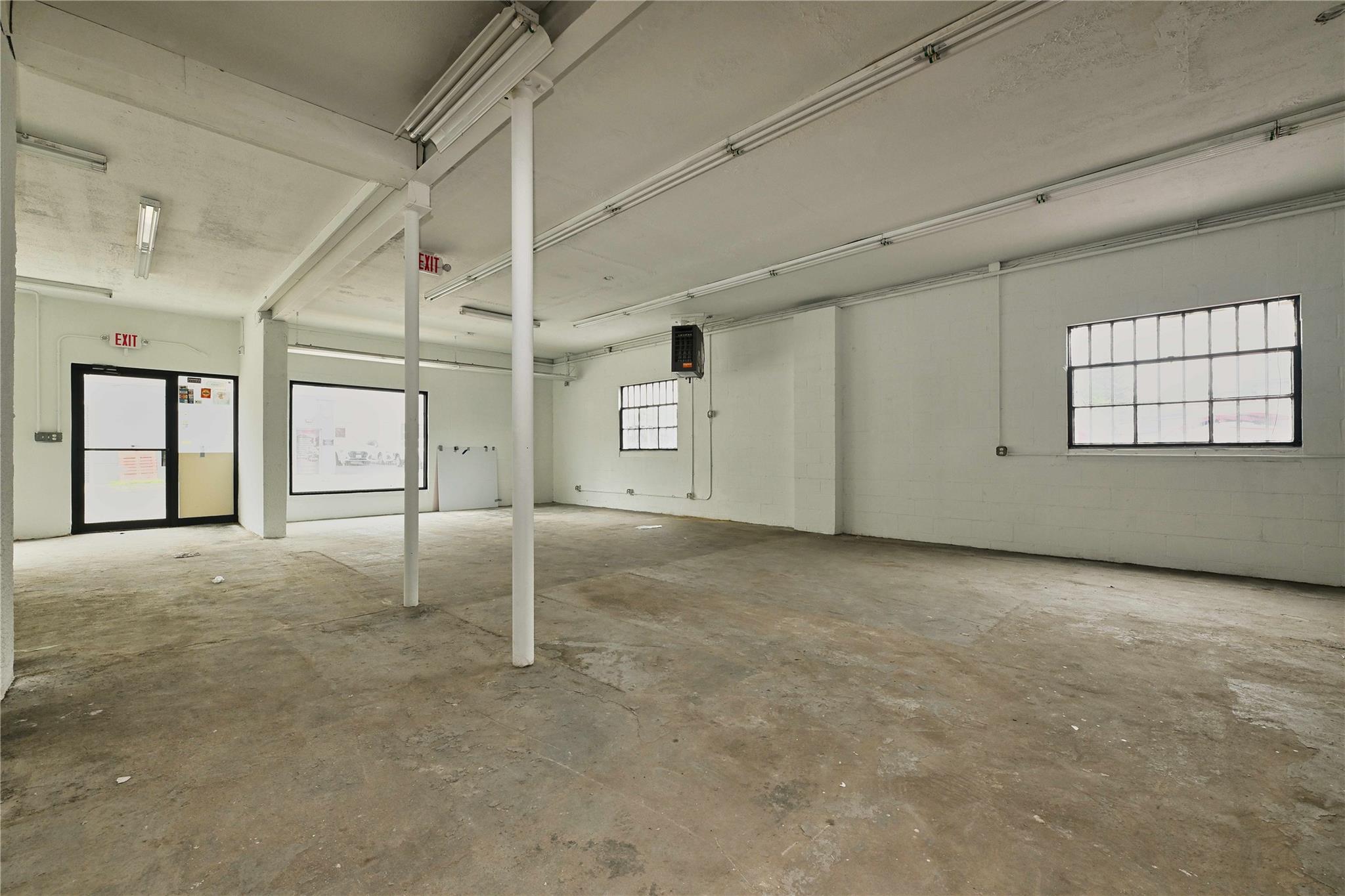 88 S Bayles Avenue Property Photo 15