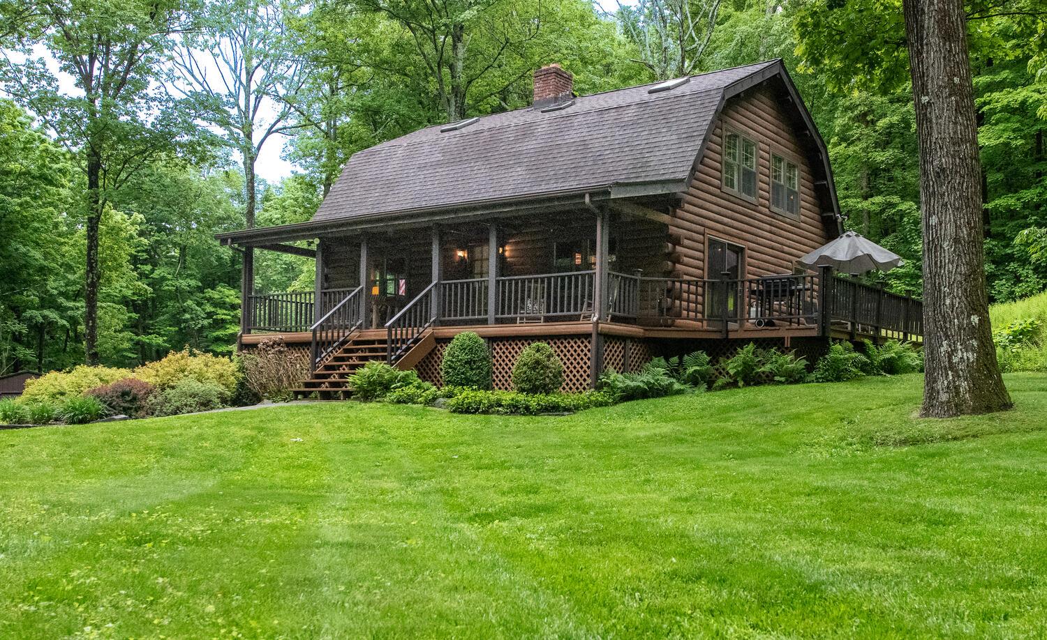 1206 Hollow Road Property Photo 1