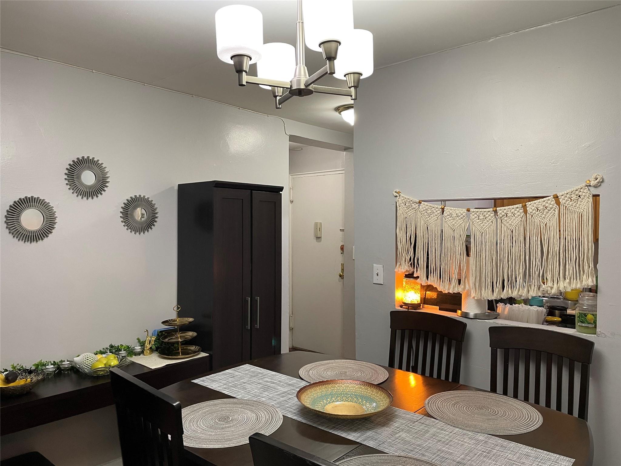 87-70 173rd Street 5e Property Photo 4