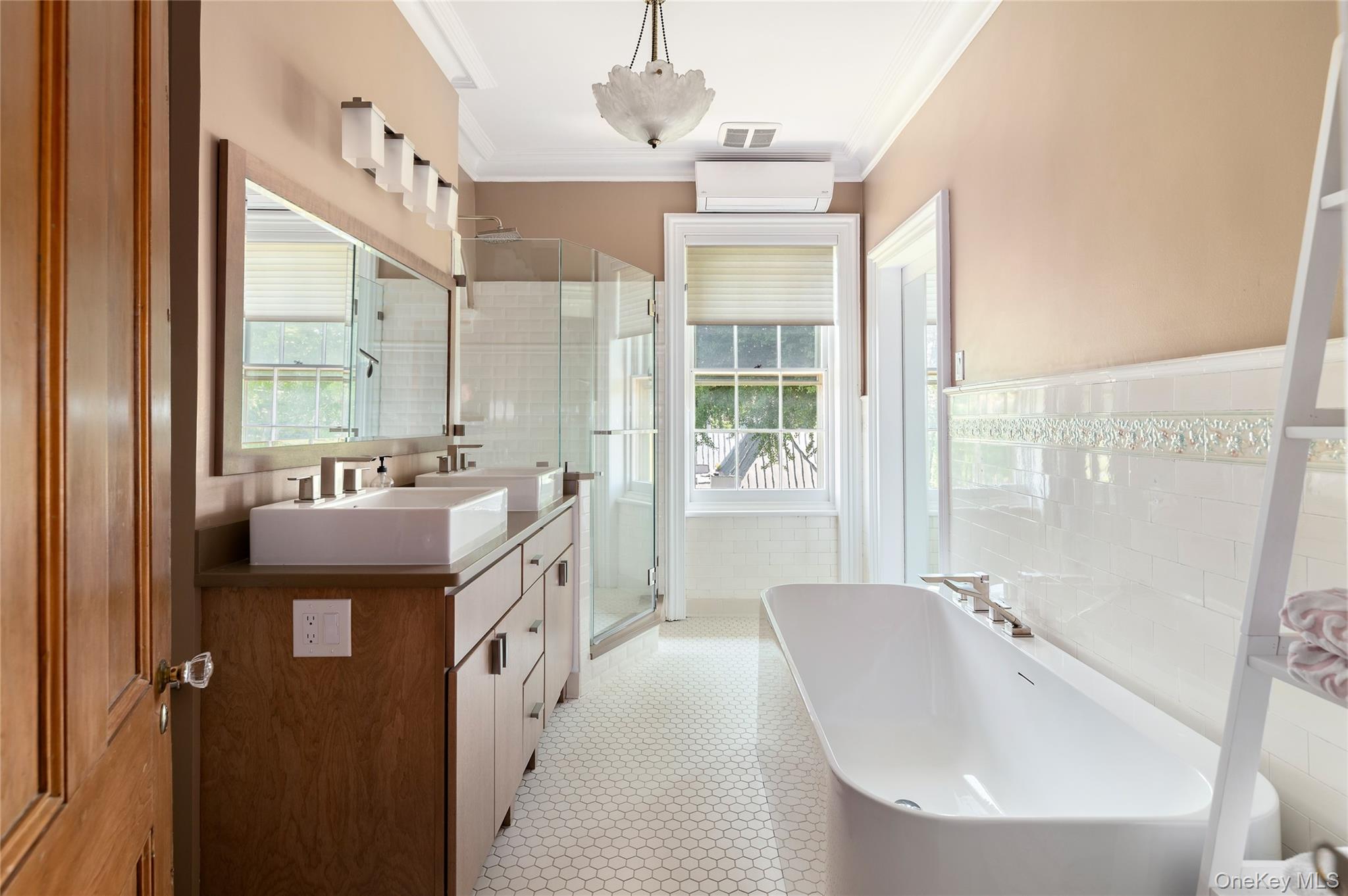560 Grand Avenue Property Photo 31