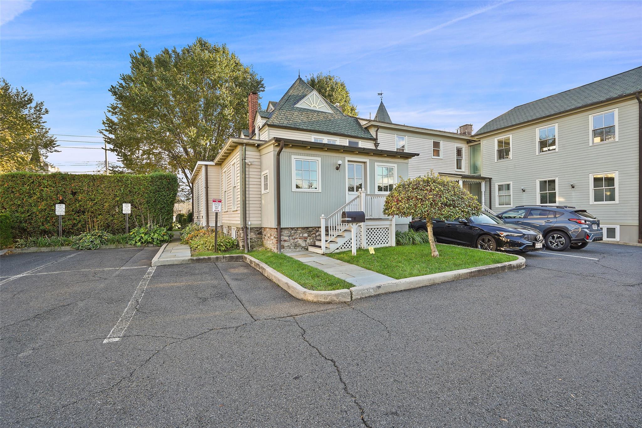 413-415 Bedford Road Property Photo 4
