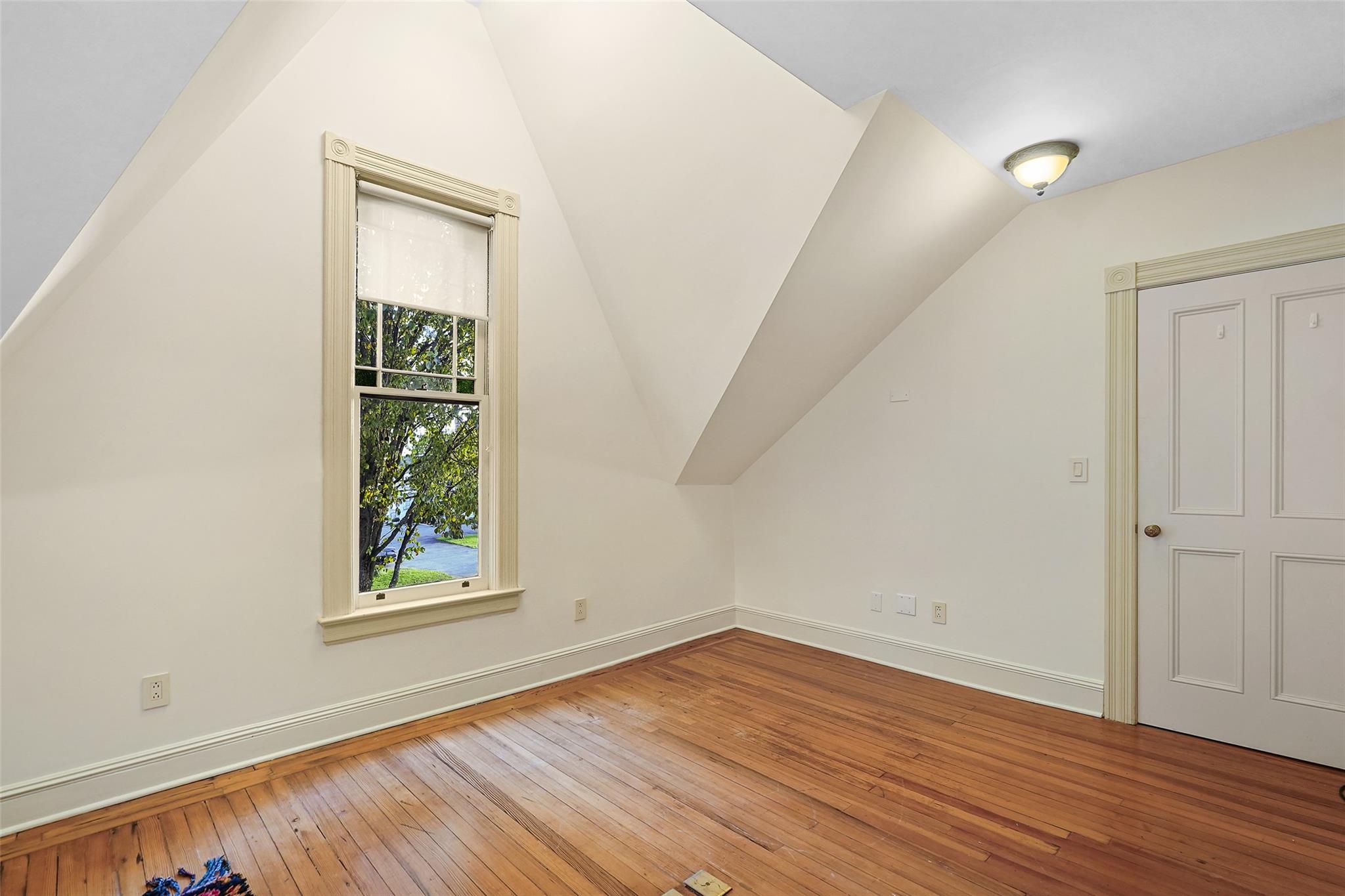413-415 Bedford Road Property Photo 14