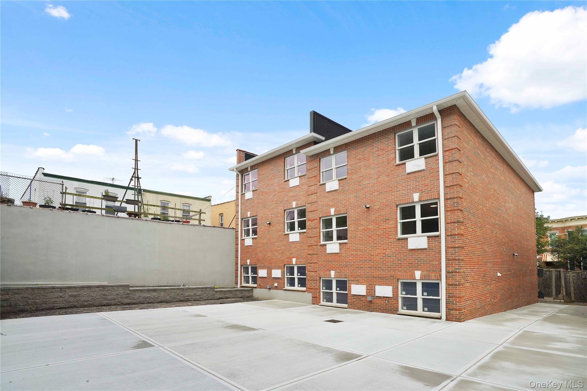 6014 Menahan Street Property Photo 36