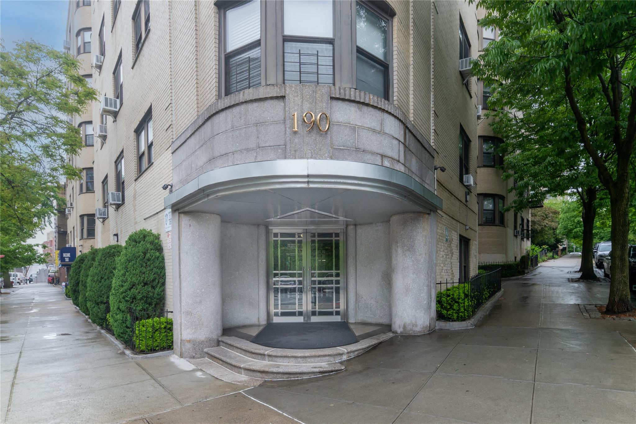 190 East Mosholu Parkway South 3h Property Photo 1