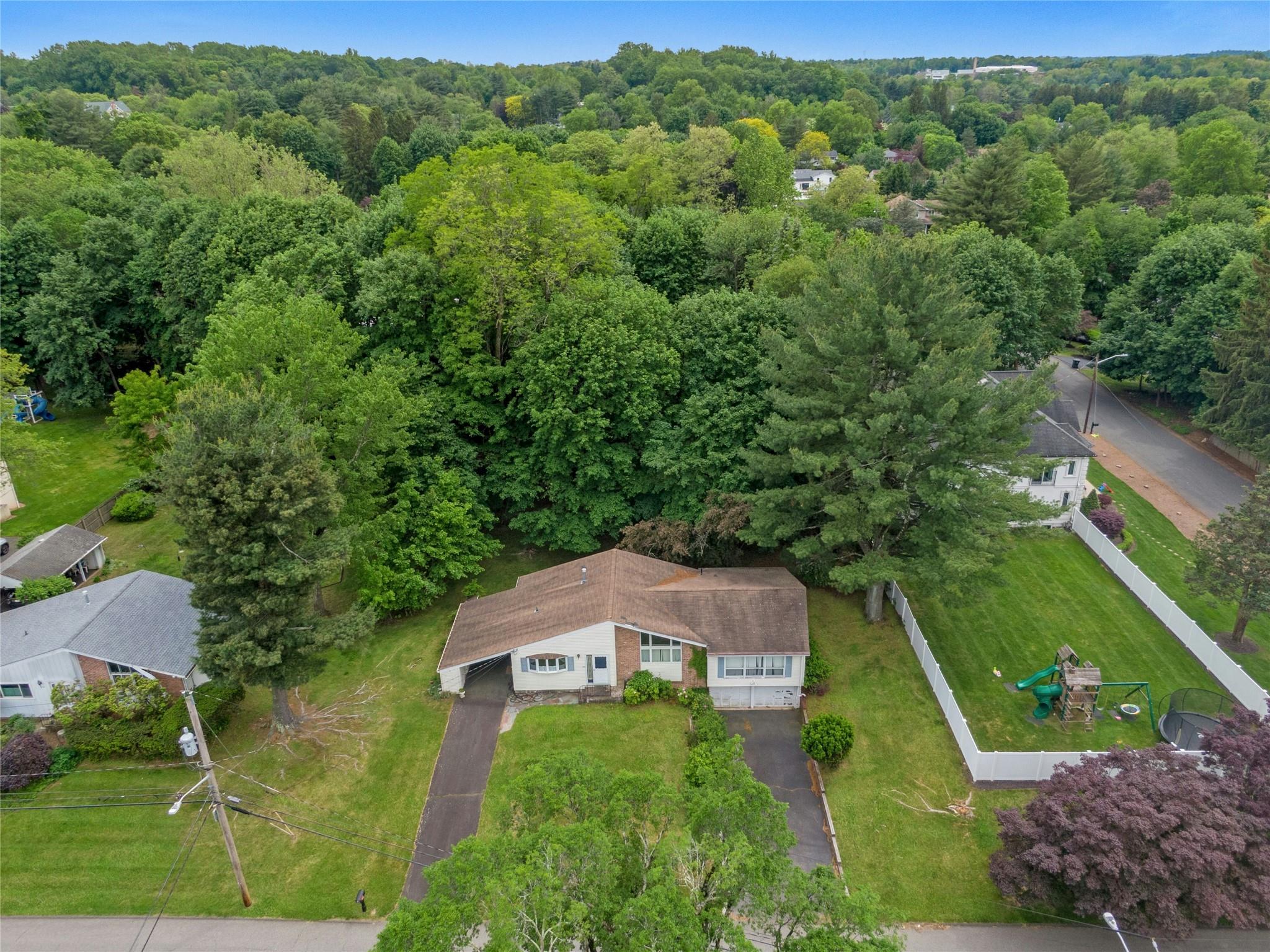 50 Parker Boulevard Property Photo 1