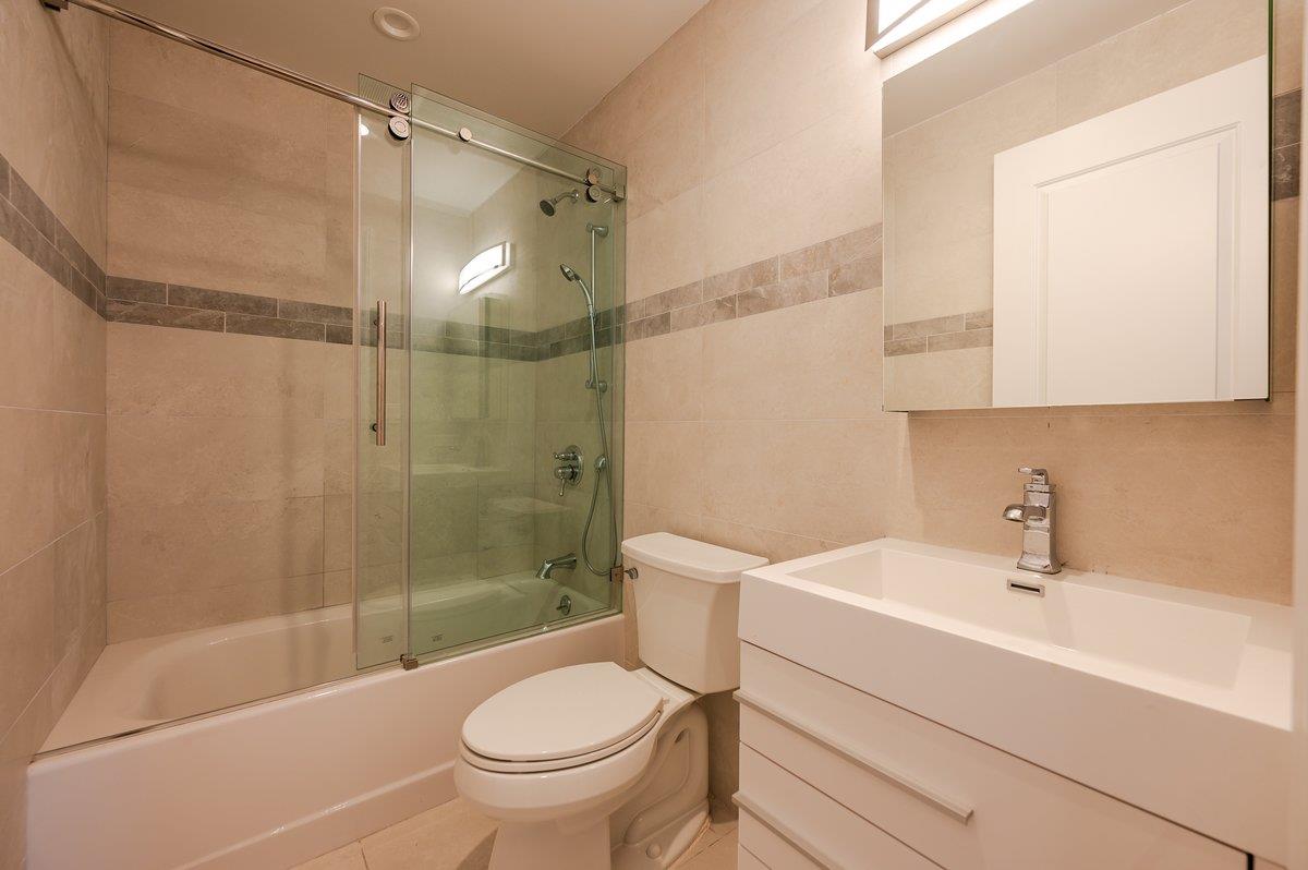 661 W Broadway 203 Property Photo 18