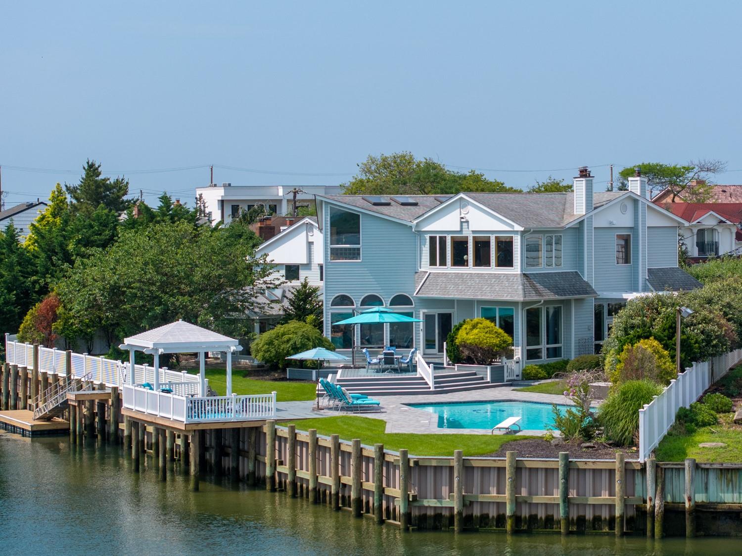 1416 Bay Boulevard Property Photo 1