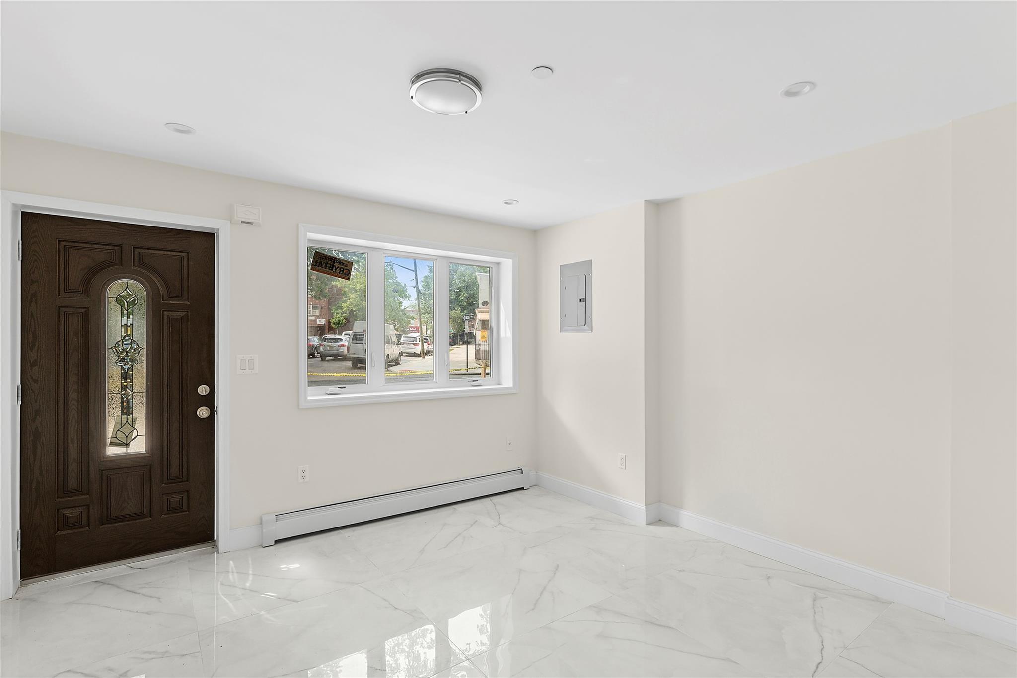 104-47 49 Avenue Property Photo 3