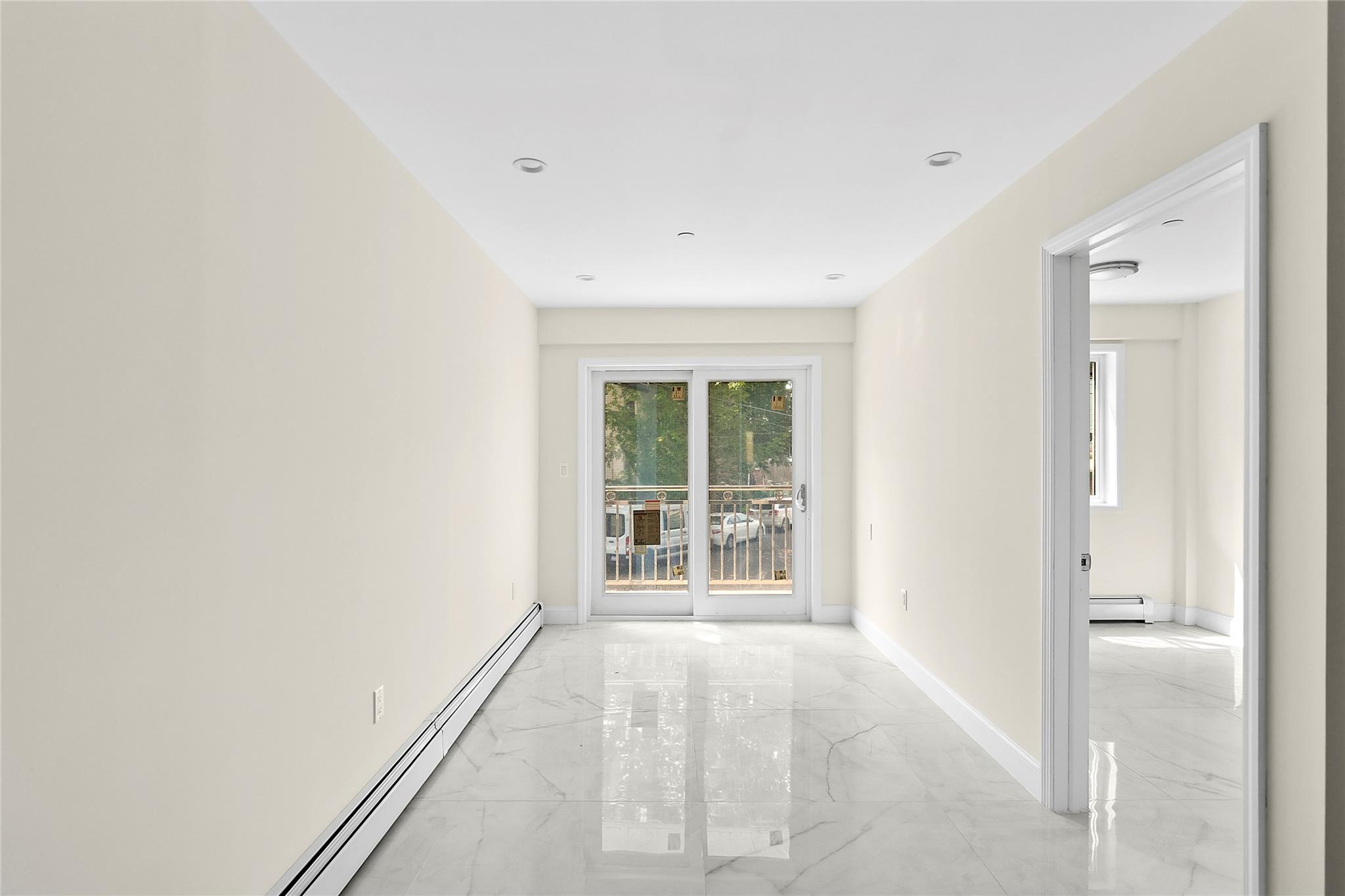 104-47 49 Avenue Property Photo 11