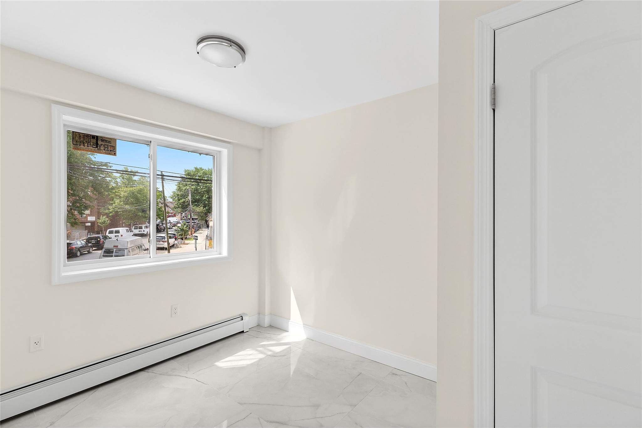 104-47 49 Avenue Property Photo 12