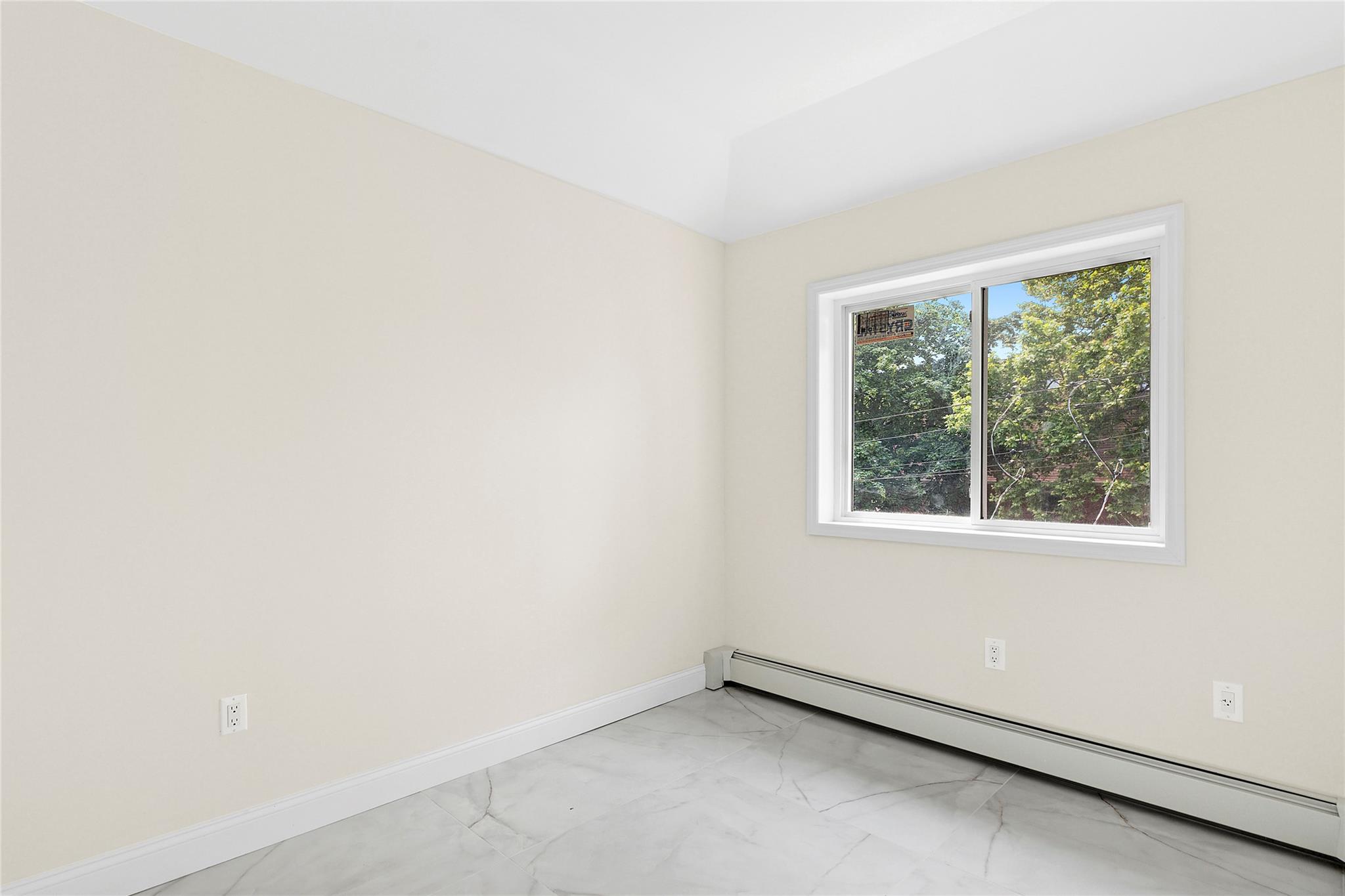 104-49 49 Avenue Property Photo 13