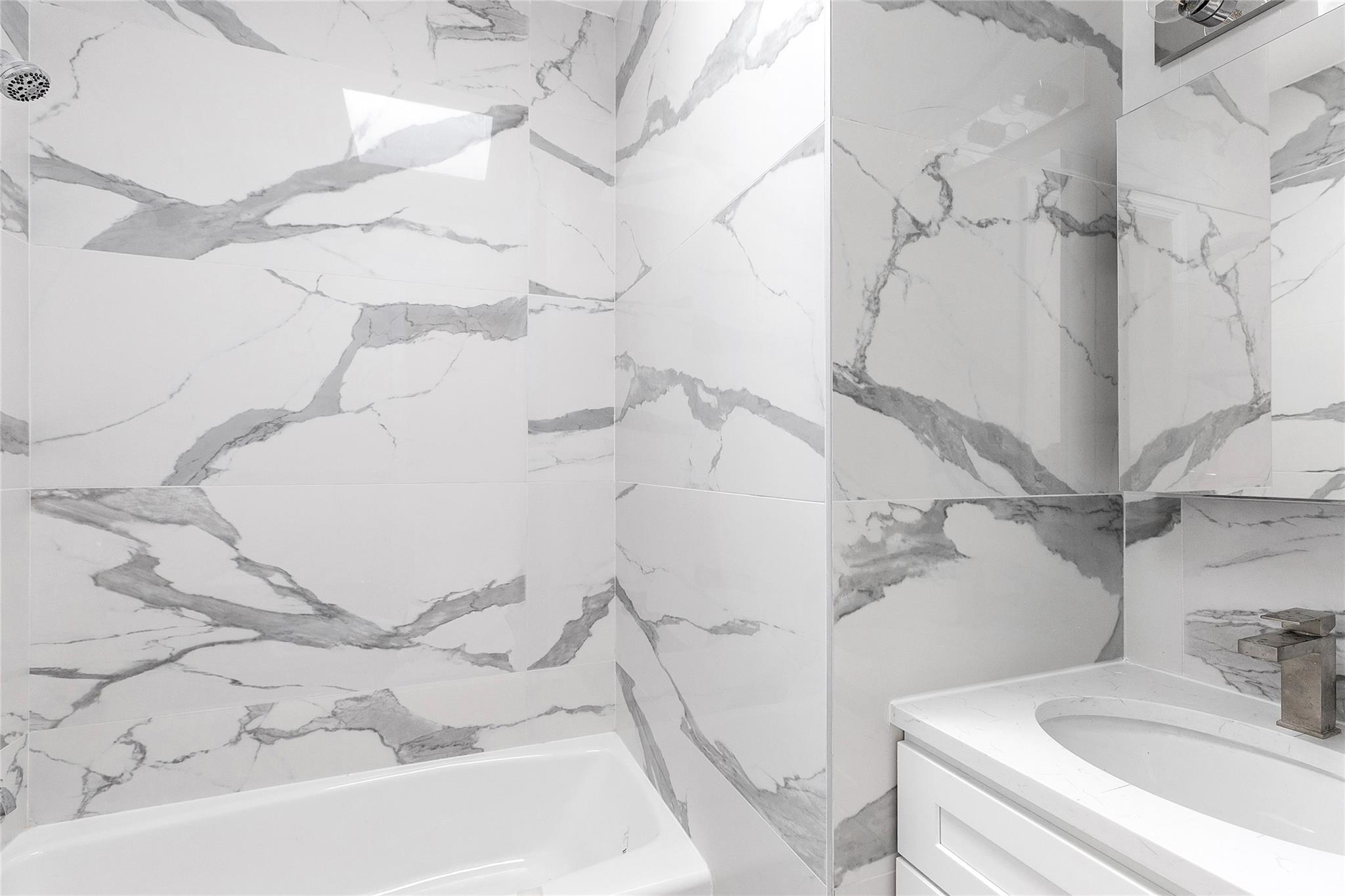 104-49 49 Avenue Property Photo 16