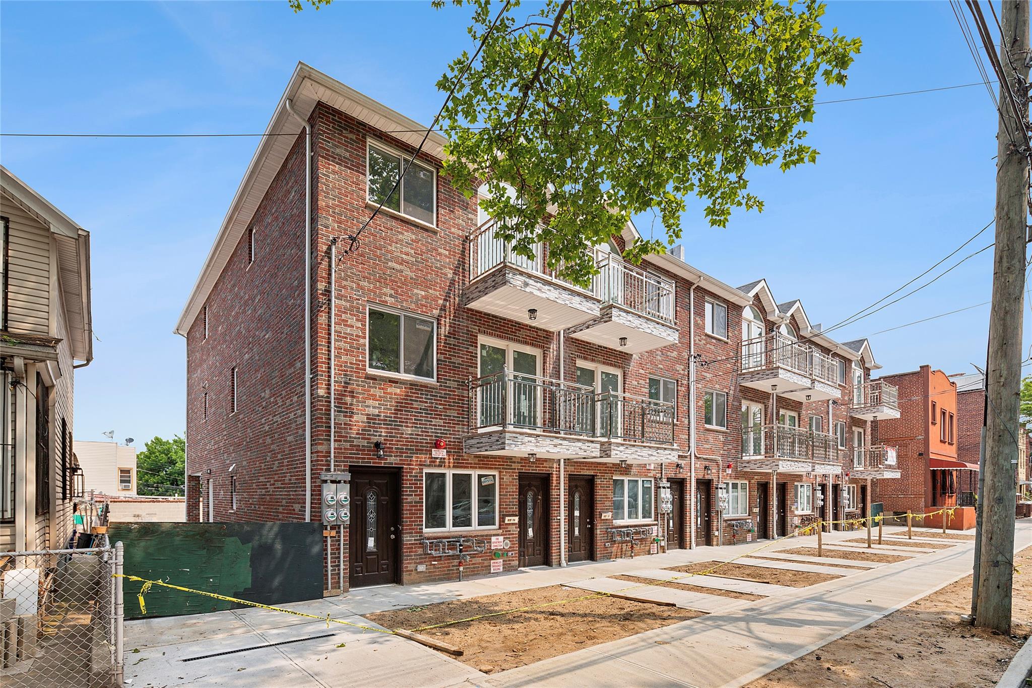 104-49 49 Avenue Property Photo 17