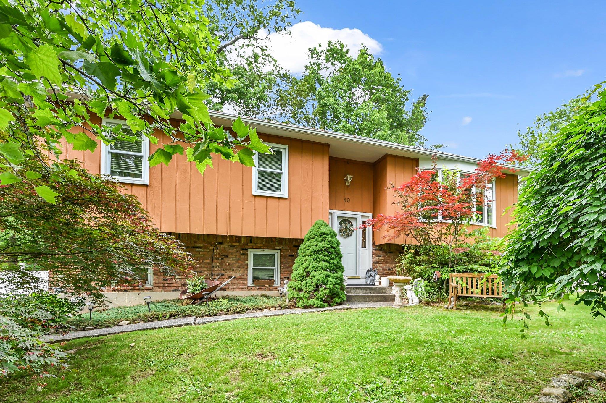 10 Catawba Drive Property Photo 1