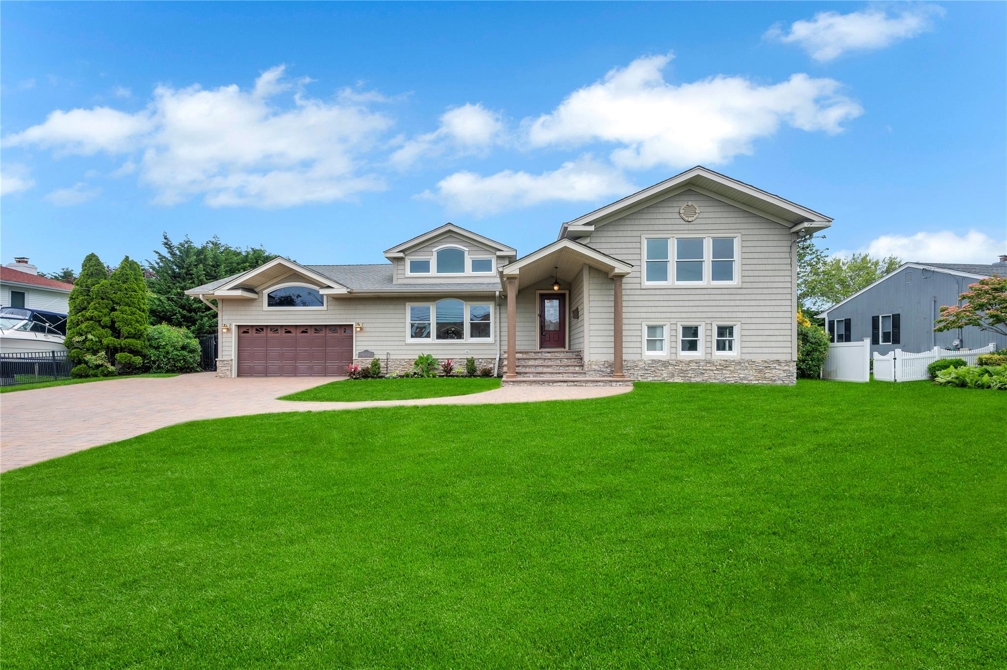 61 Riviera Drive Property Photo 1