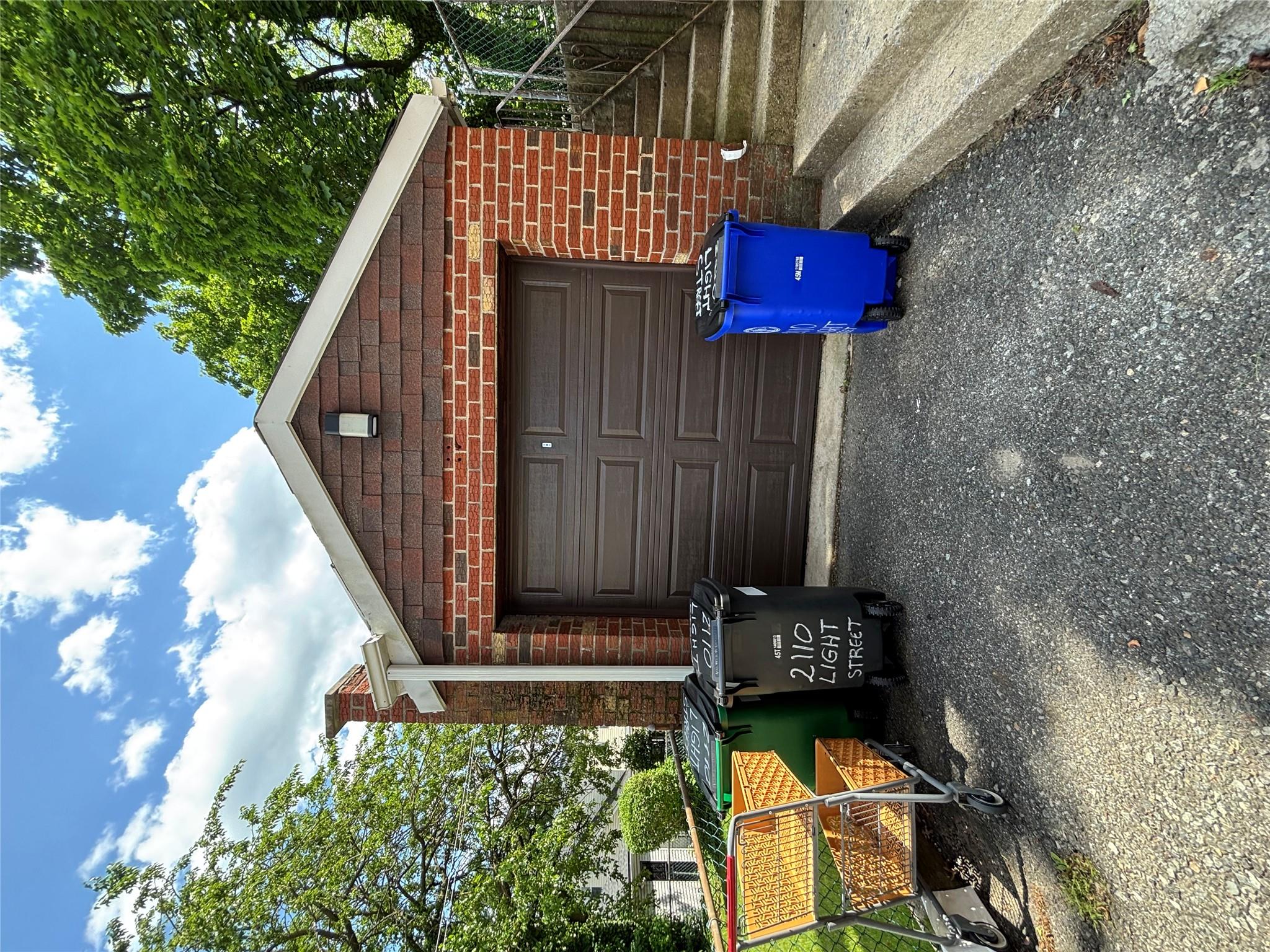 2110 Light Street Property Photo 4