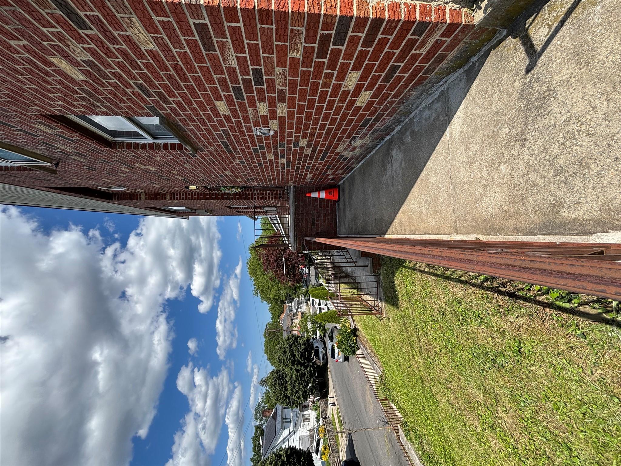 2110 Light Street Property Photo 13