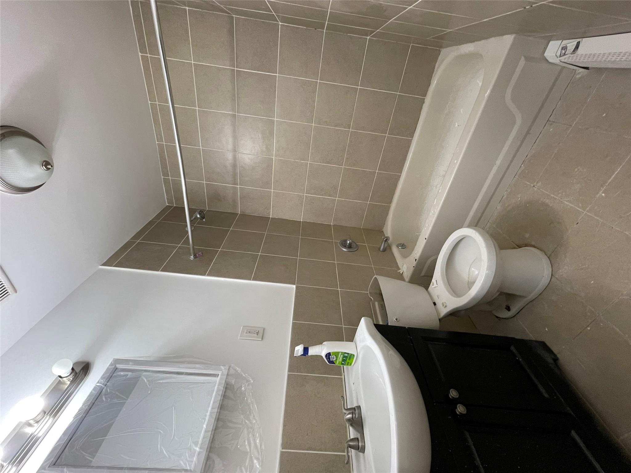 2110 Light Street Property Photo 22