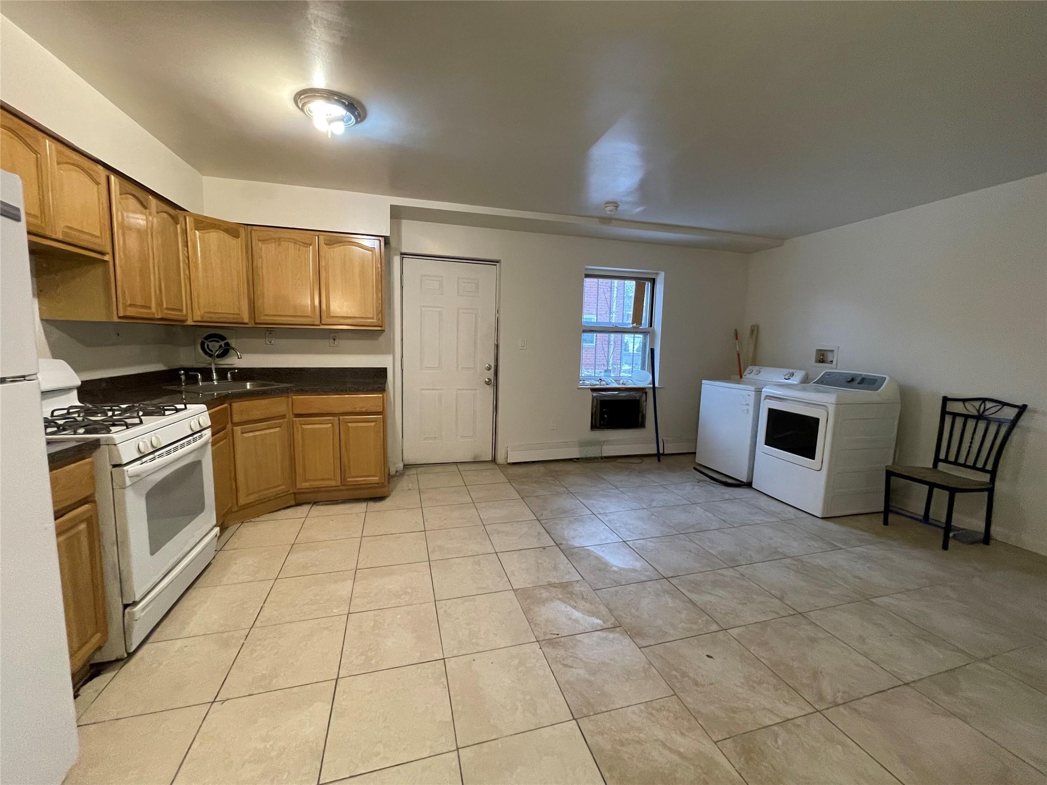 2110 Light Street Property Photo 34