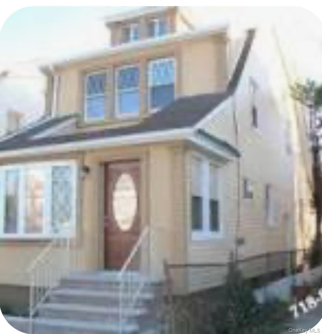 112-01 Witthoff Street Property Photo 1