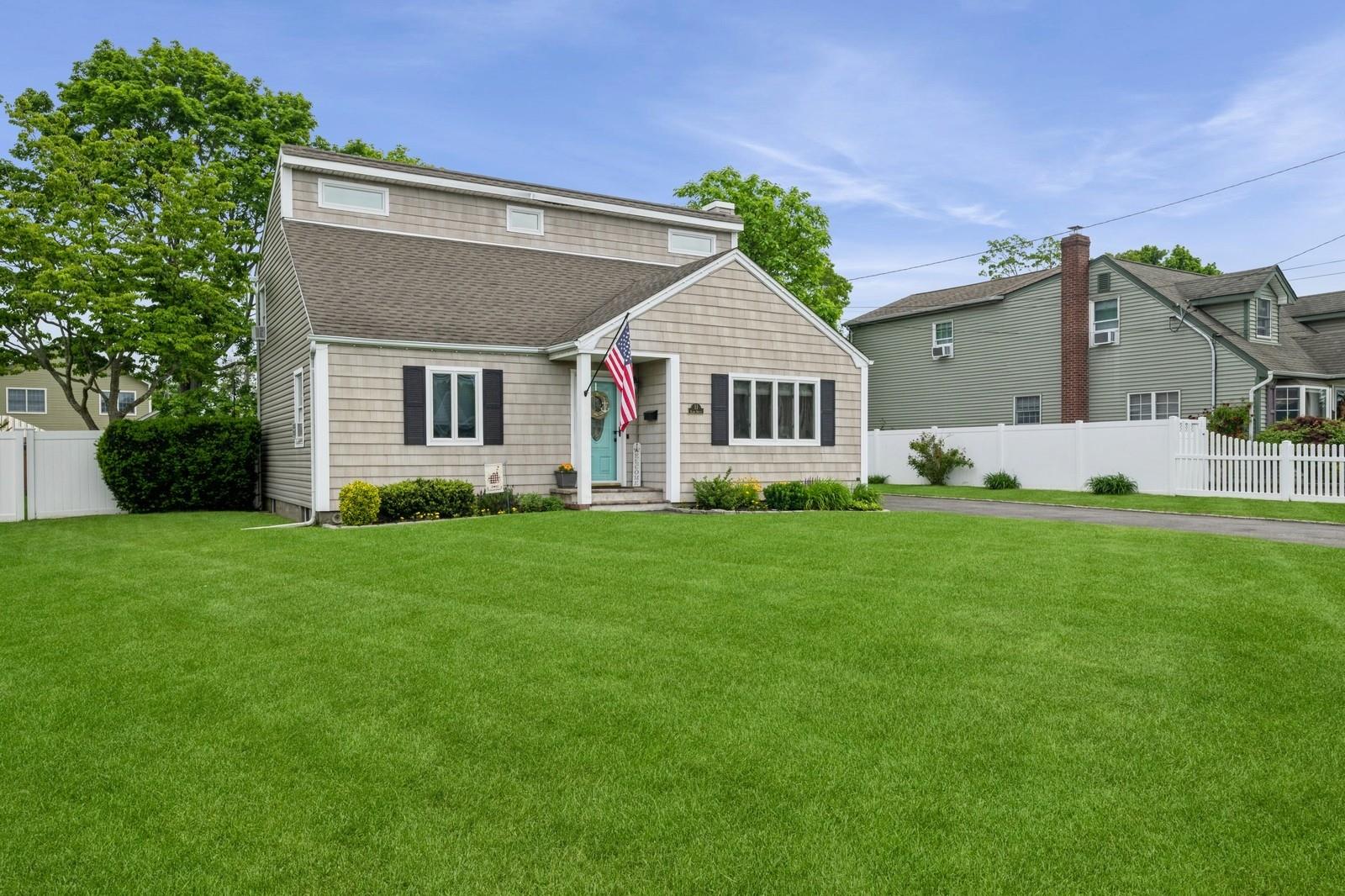 11 Karp Drive Property Photo 1
