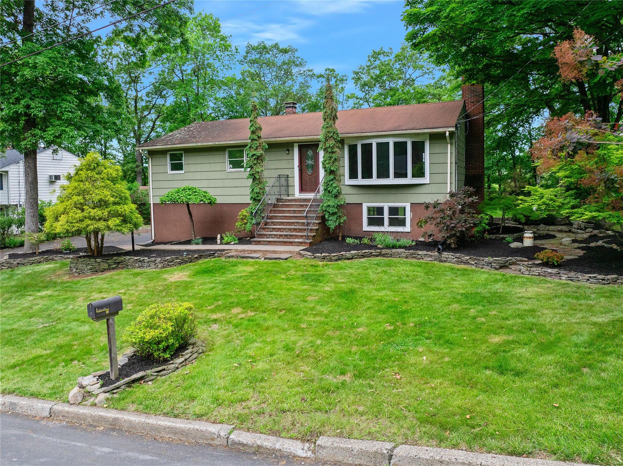11 Woodland Road Property Photo 1