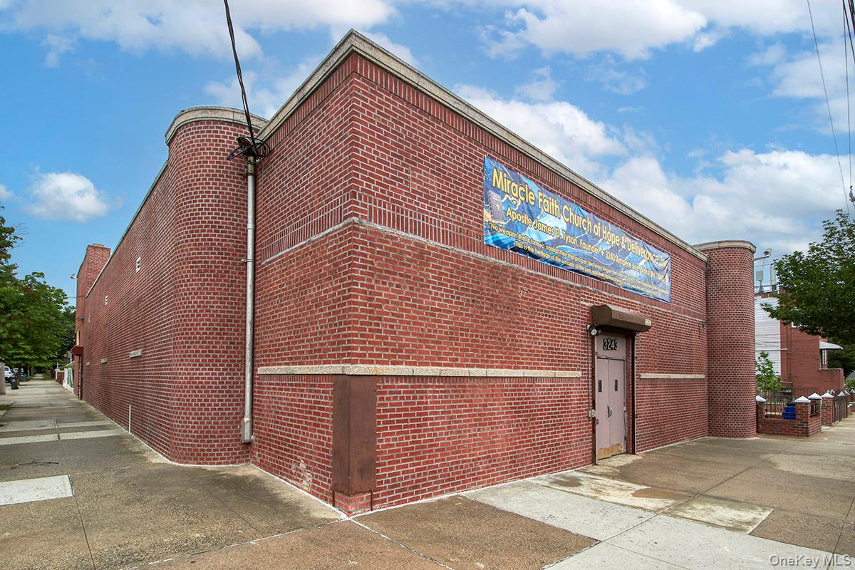 3243 Ampere Avenue Property Photo 1