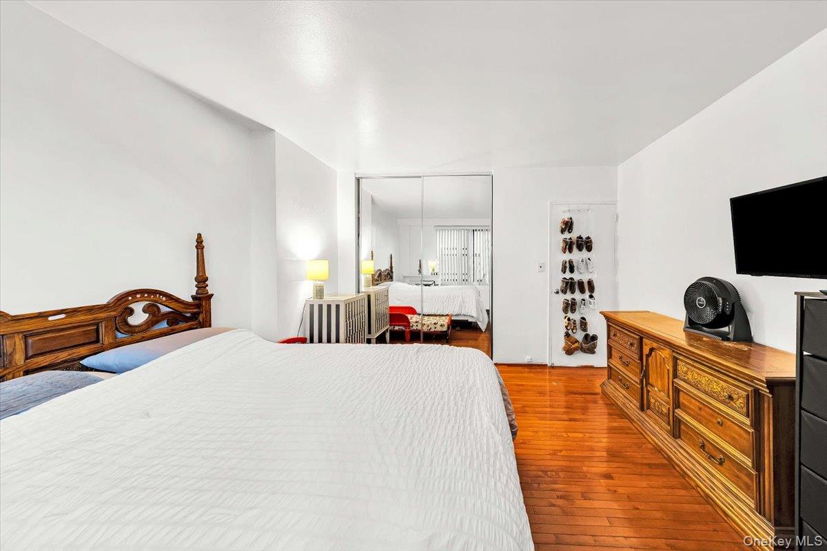 4705 Henry Hudson Parkway 7f Property Photo 3