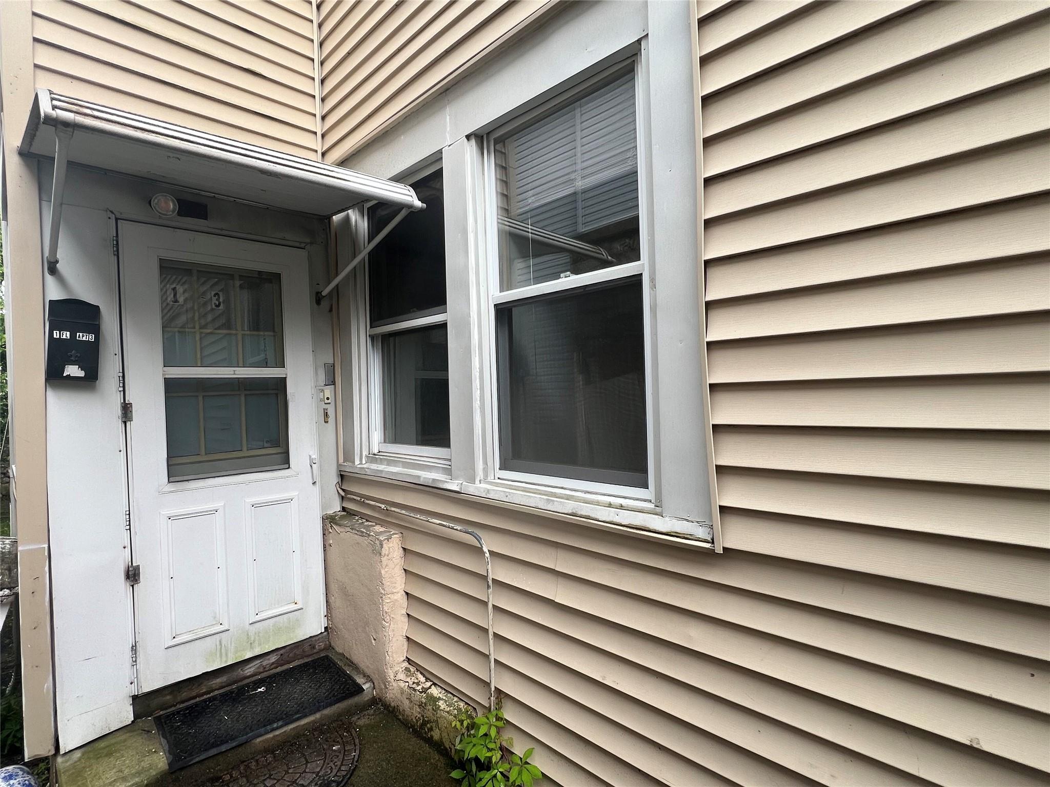 44 Center St Property Photo 1