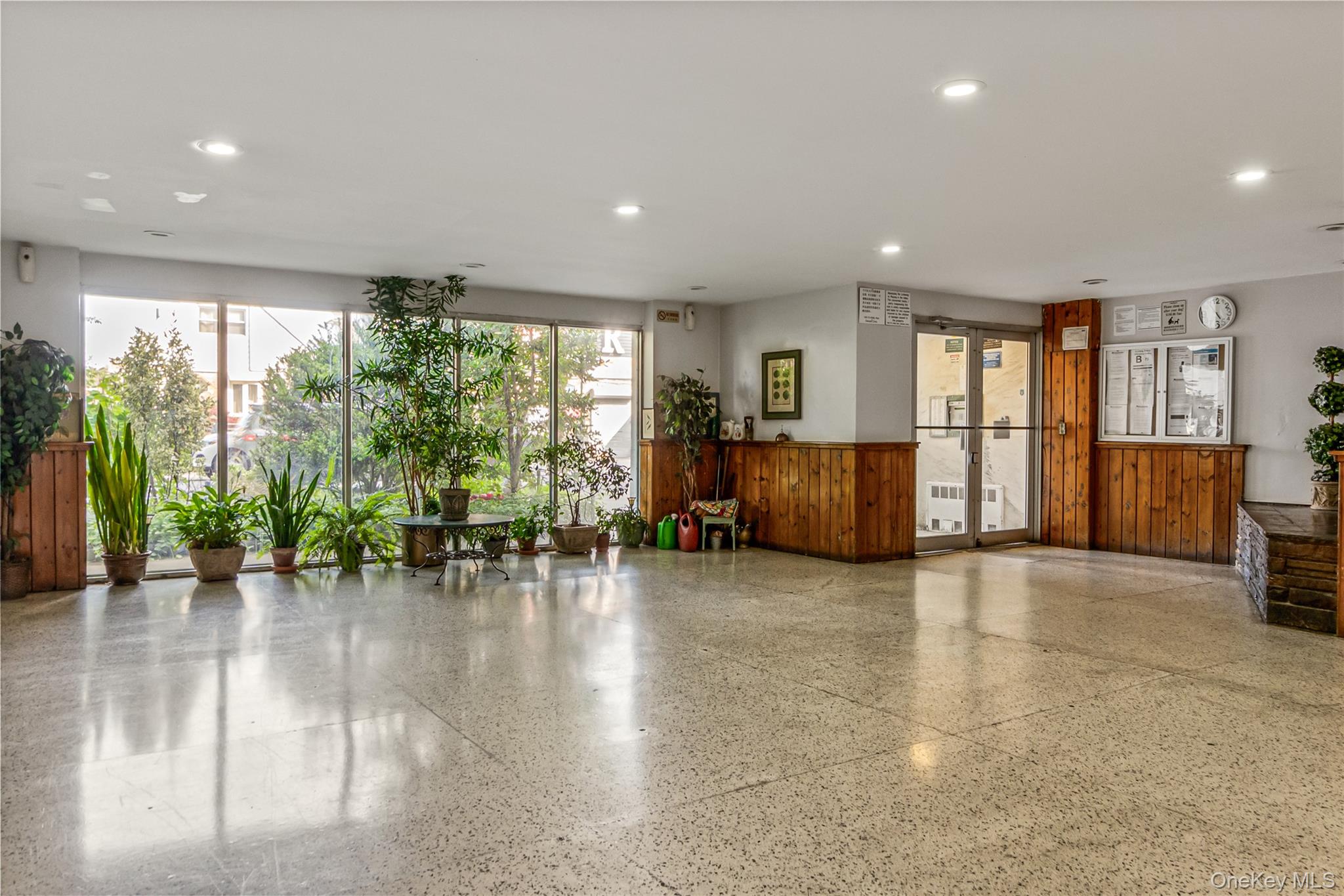 140-15 Holly Avenue 4e Property Photo 2