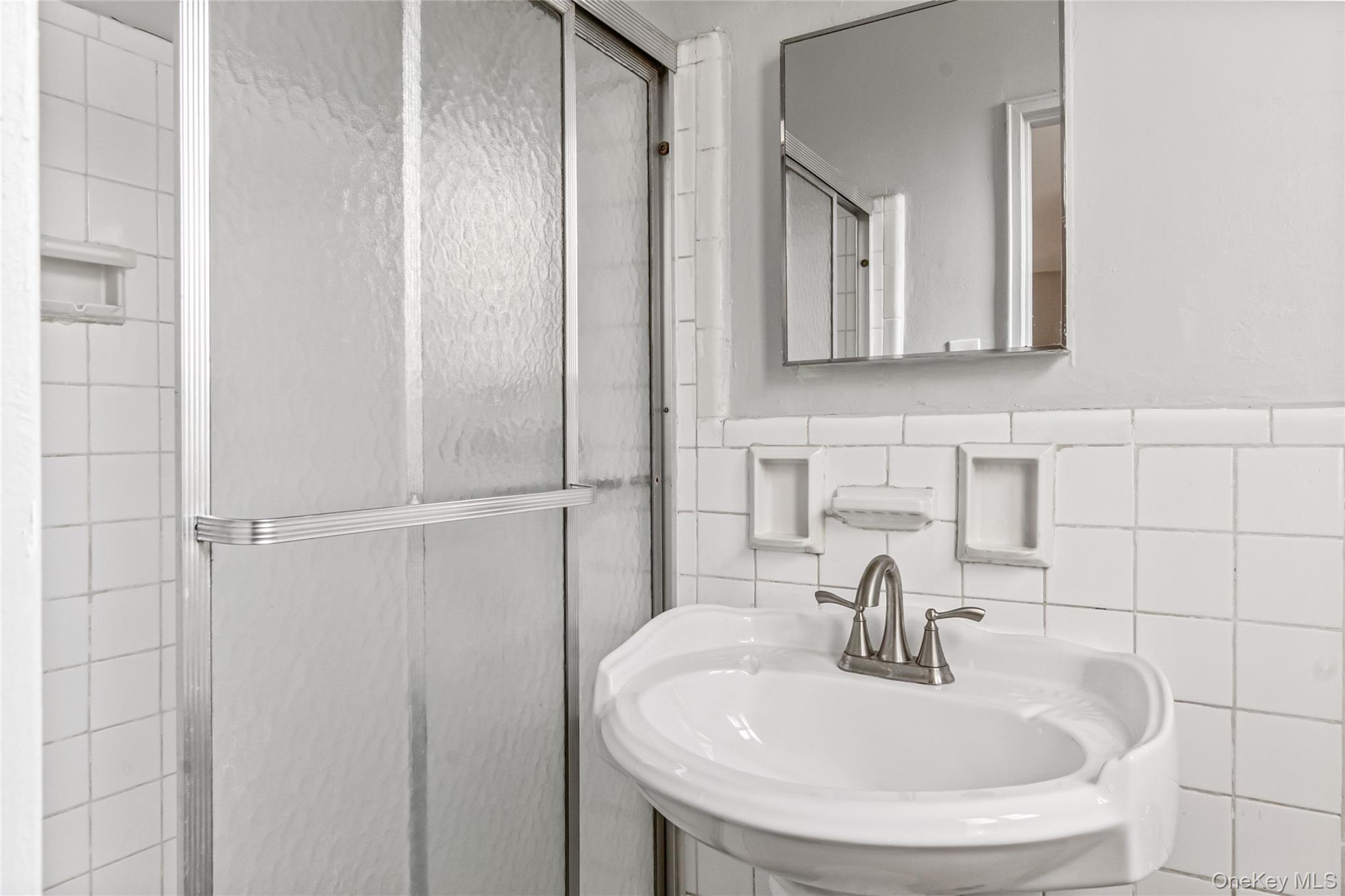 140-15 Holly Avenue 4e Property Photo 13