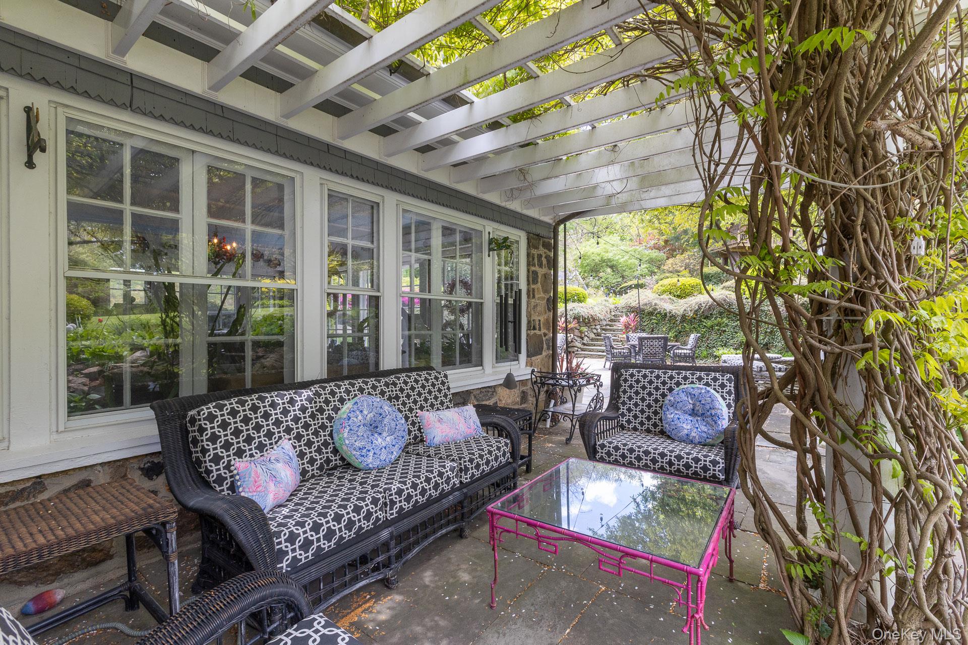 4 Horse Hollow Road Property Photo 37