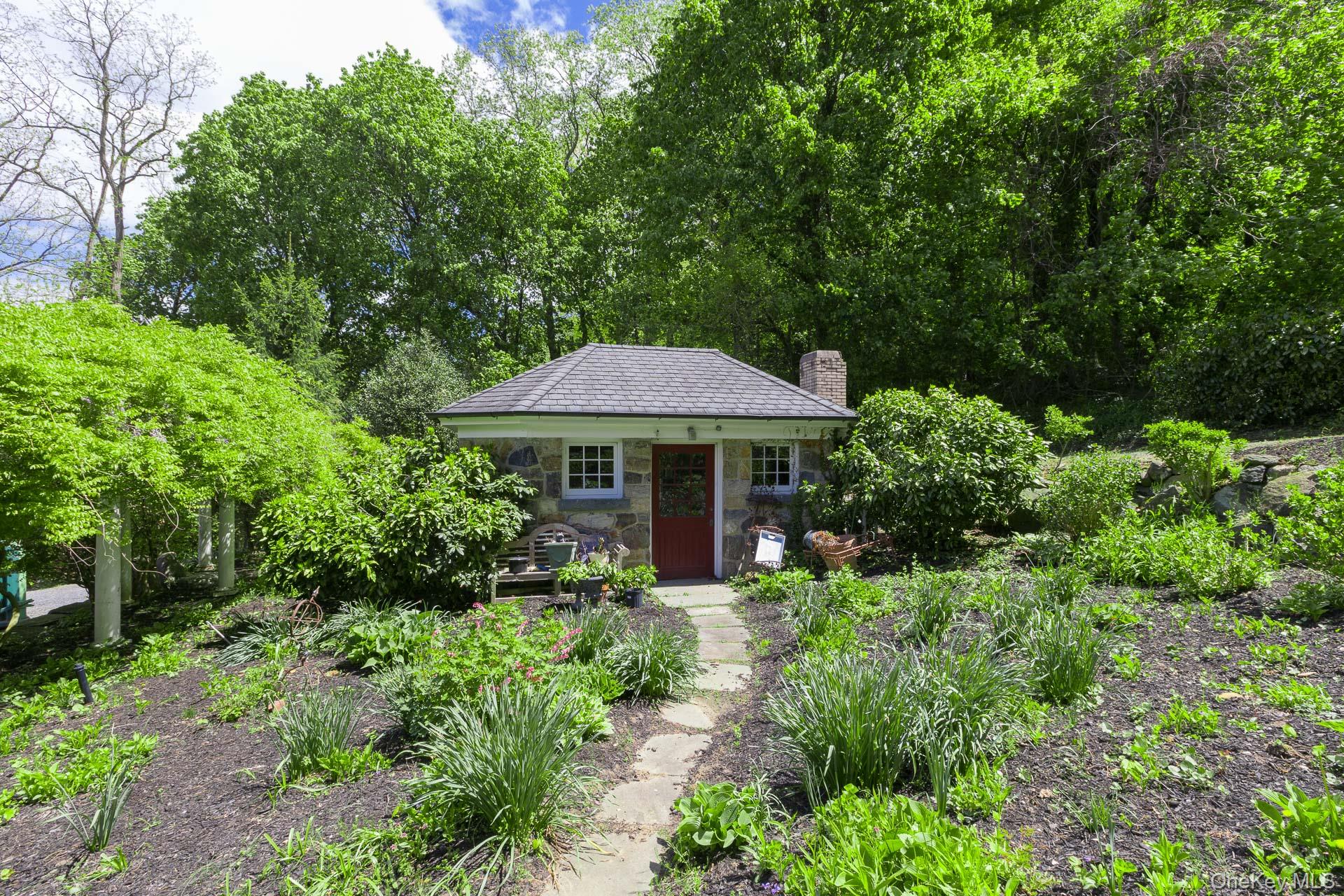 4 Horse Hollow Road Property Photo 46