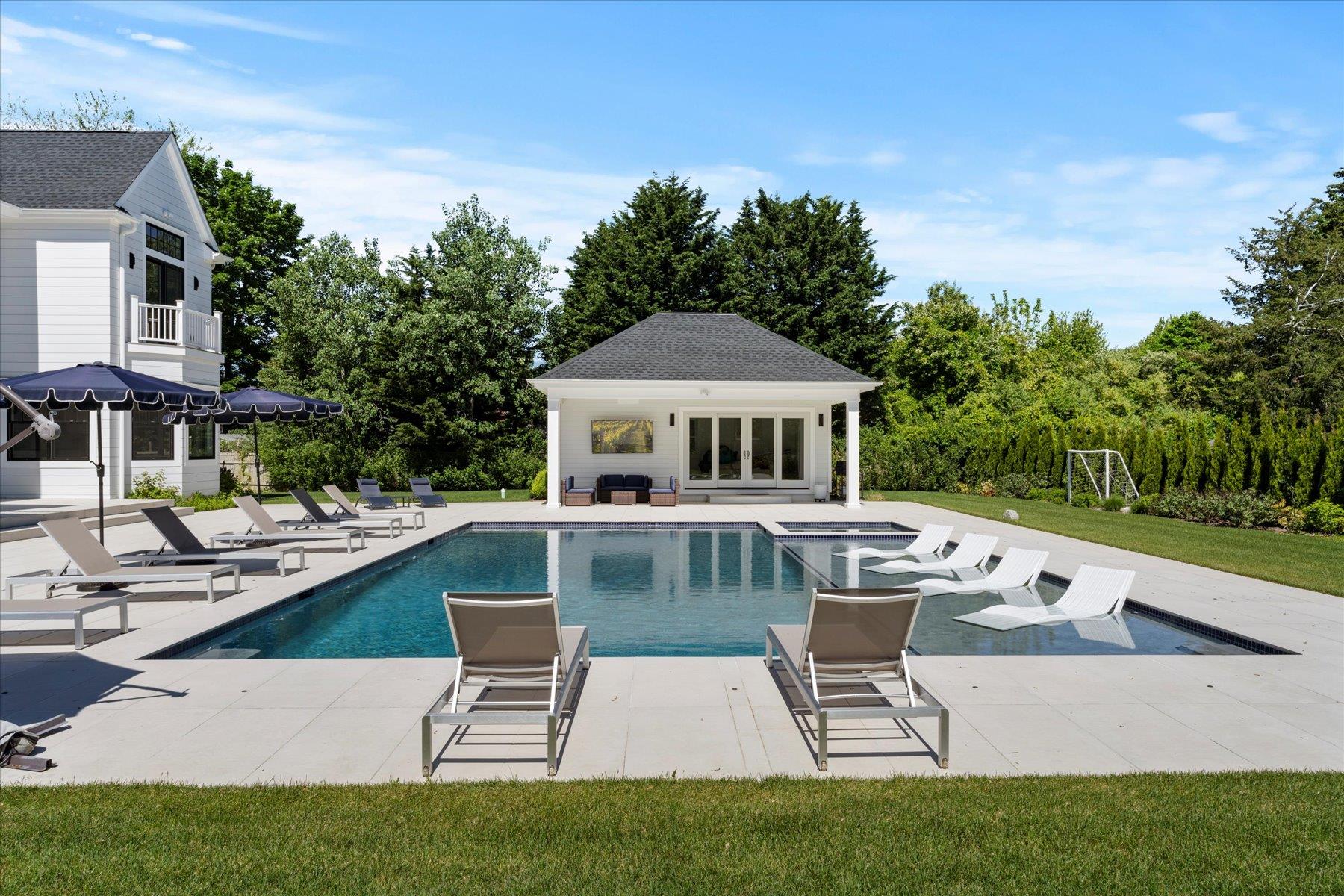 58 Country Club Drive Property Photo 32