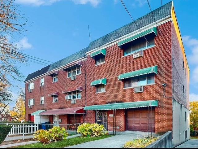 1814 Bussing Ave