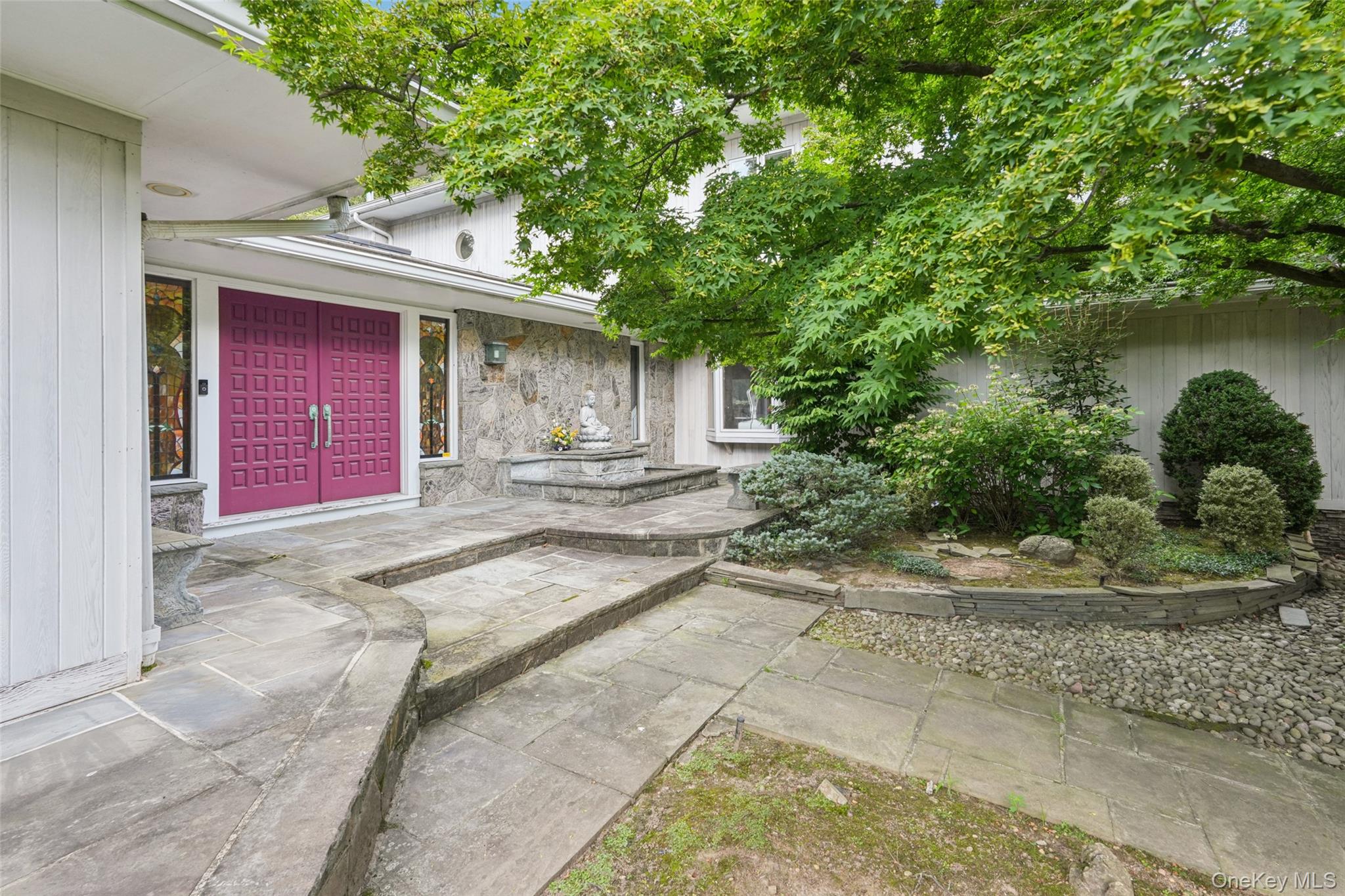 8 Lisa Lane Property Photo 1