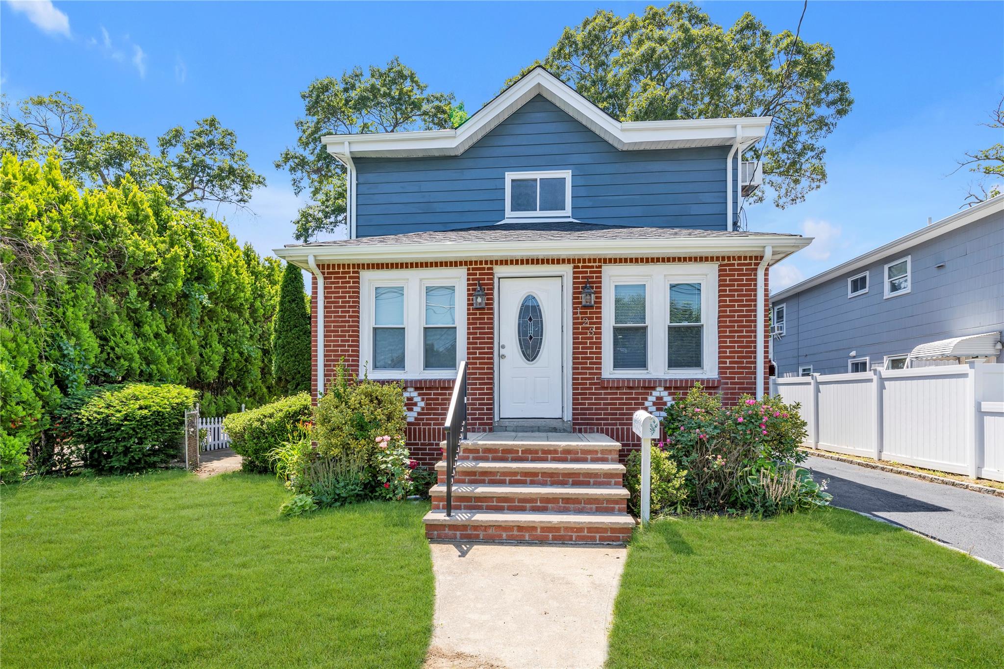 123 Mitchell Street Property Photo 1