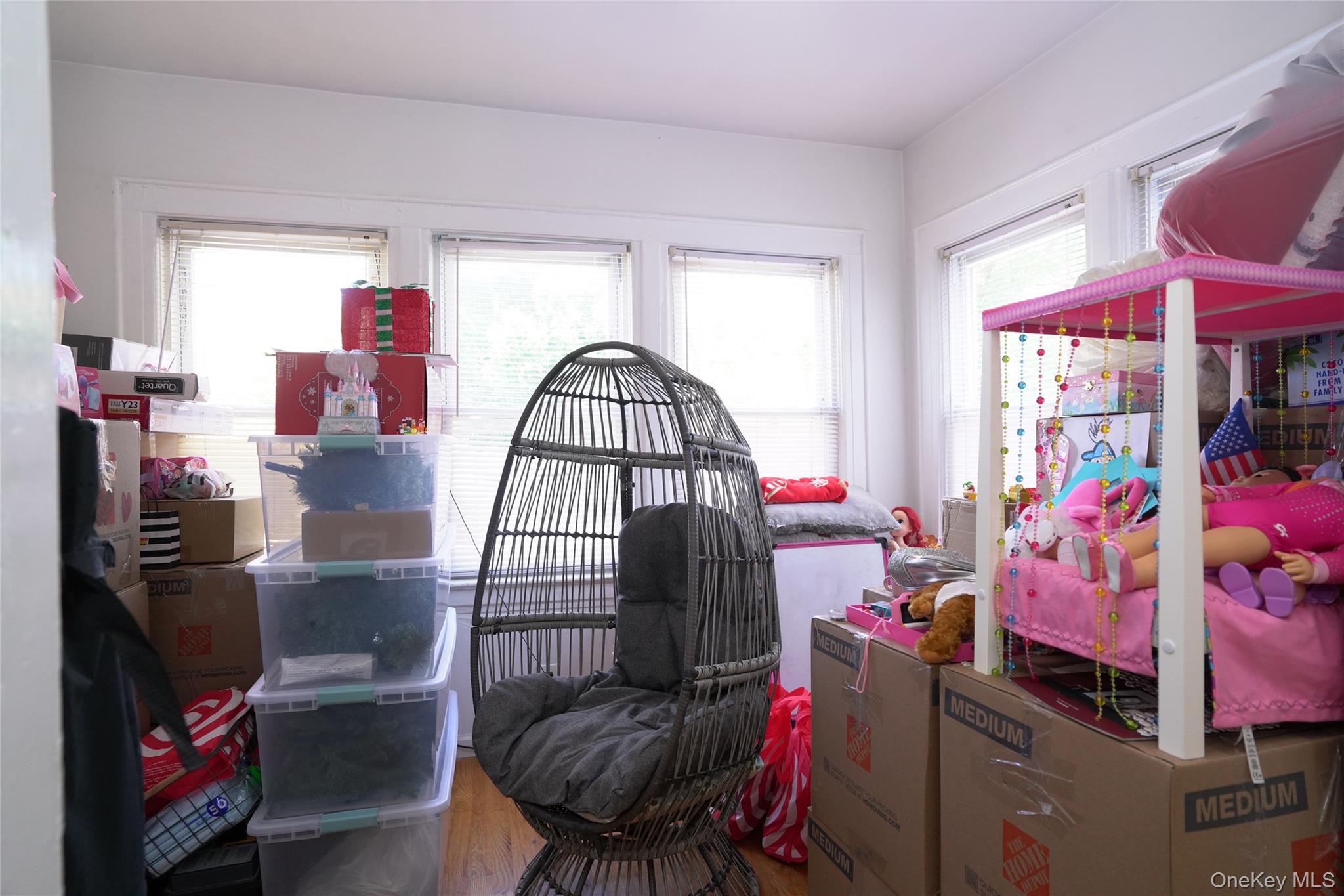 89-10 91 Avenue Property Photo 12